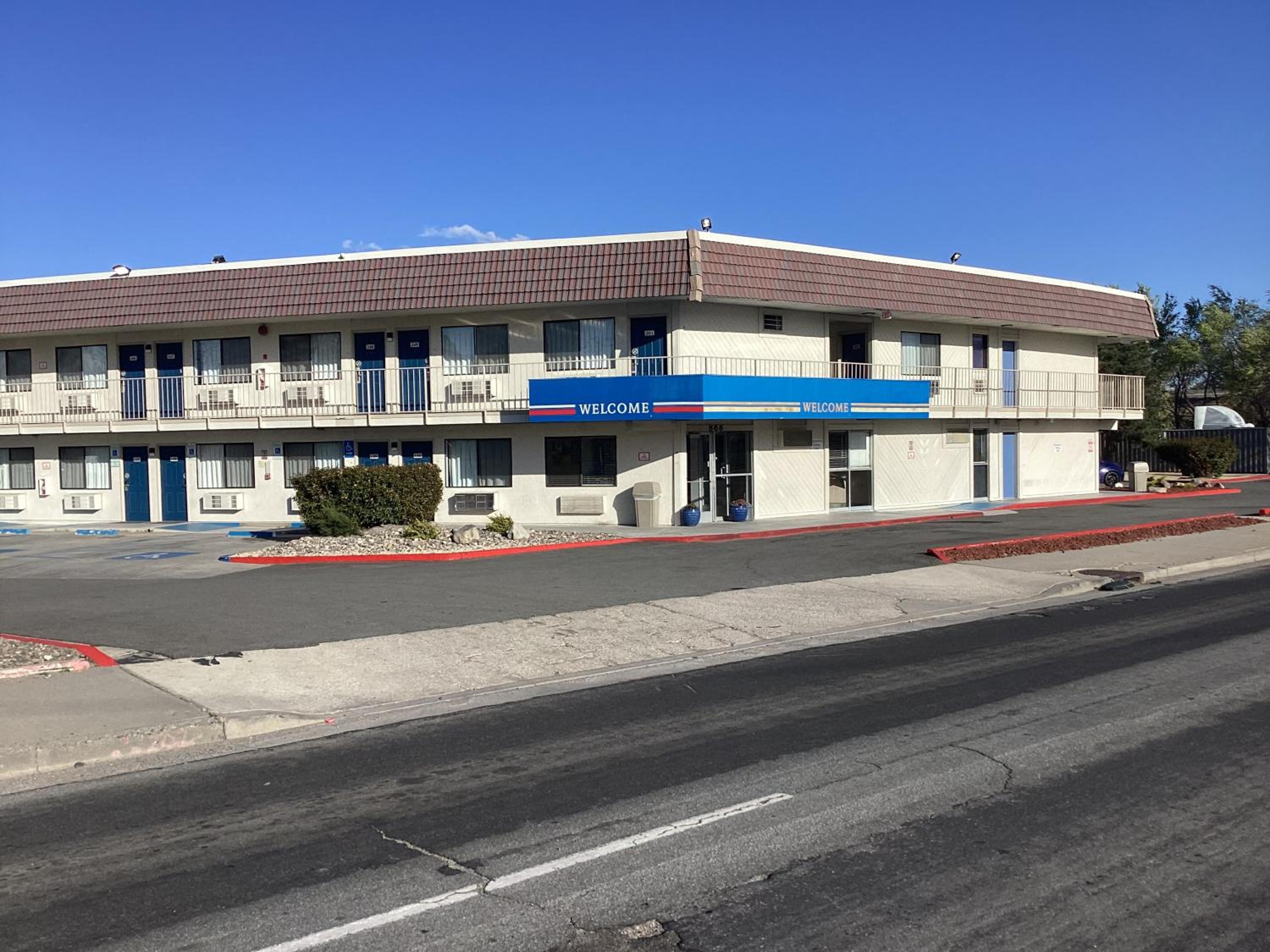 Reno Vacations - Motel 6-Reno, NV - Livestock Events Center - Property Image 17