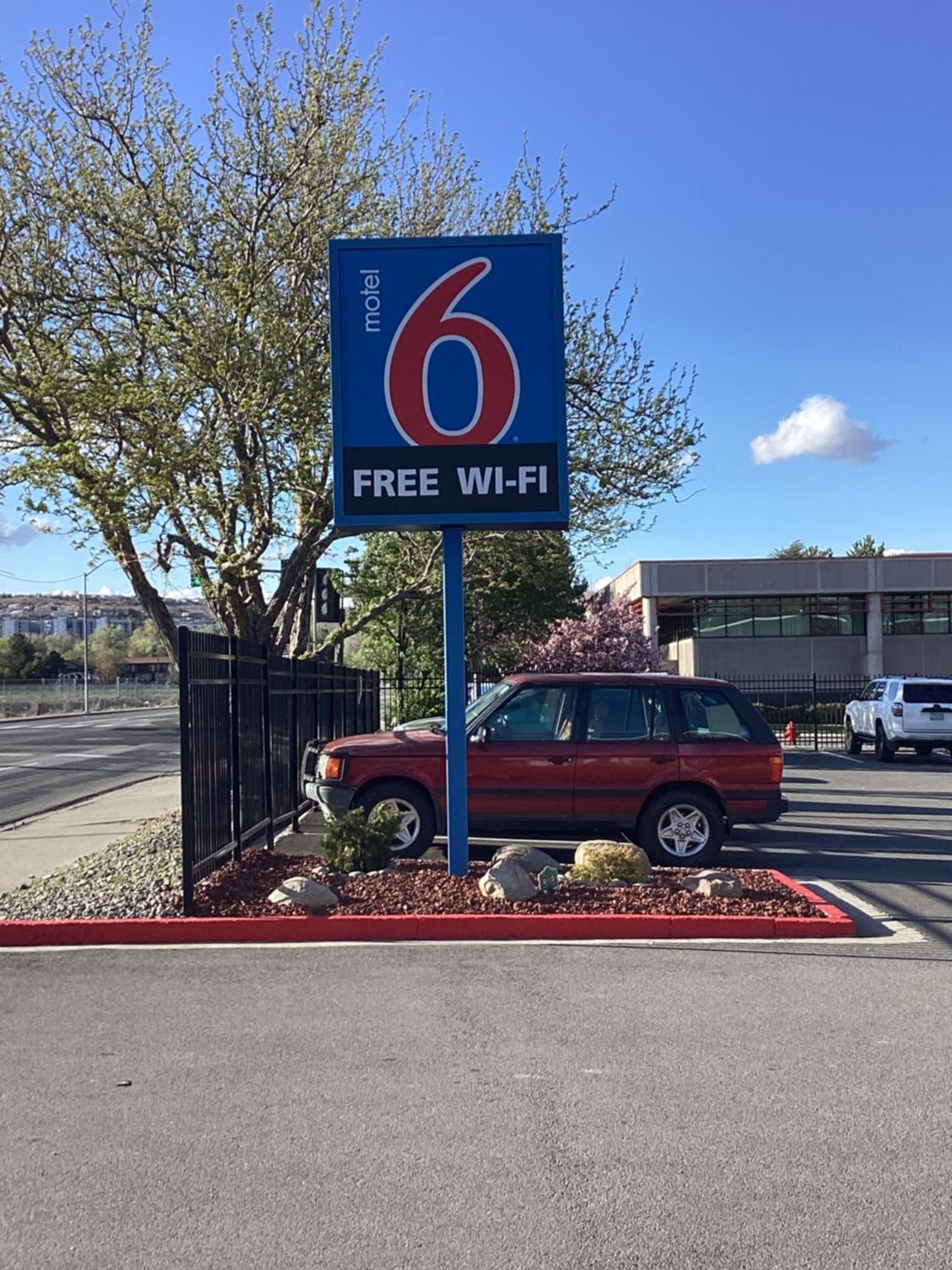 Reno Vacations - Motel 6-Reno, NV - Livestock Events Center - Property Image 14