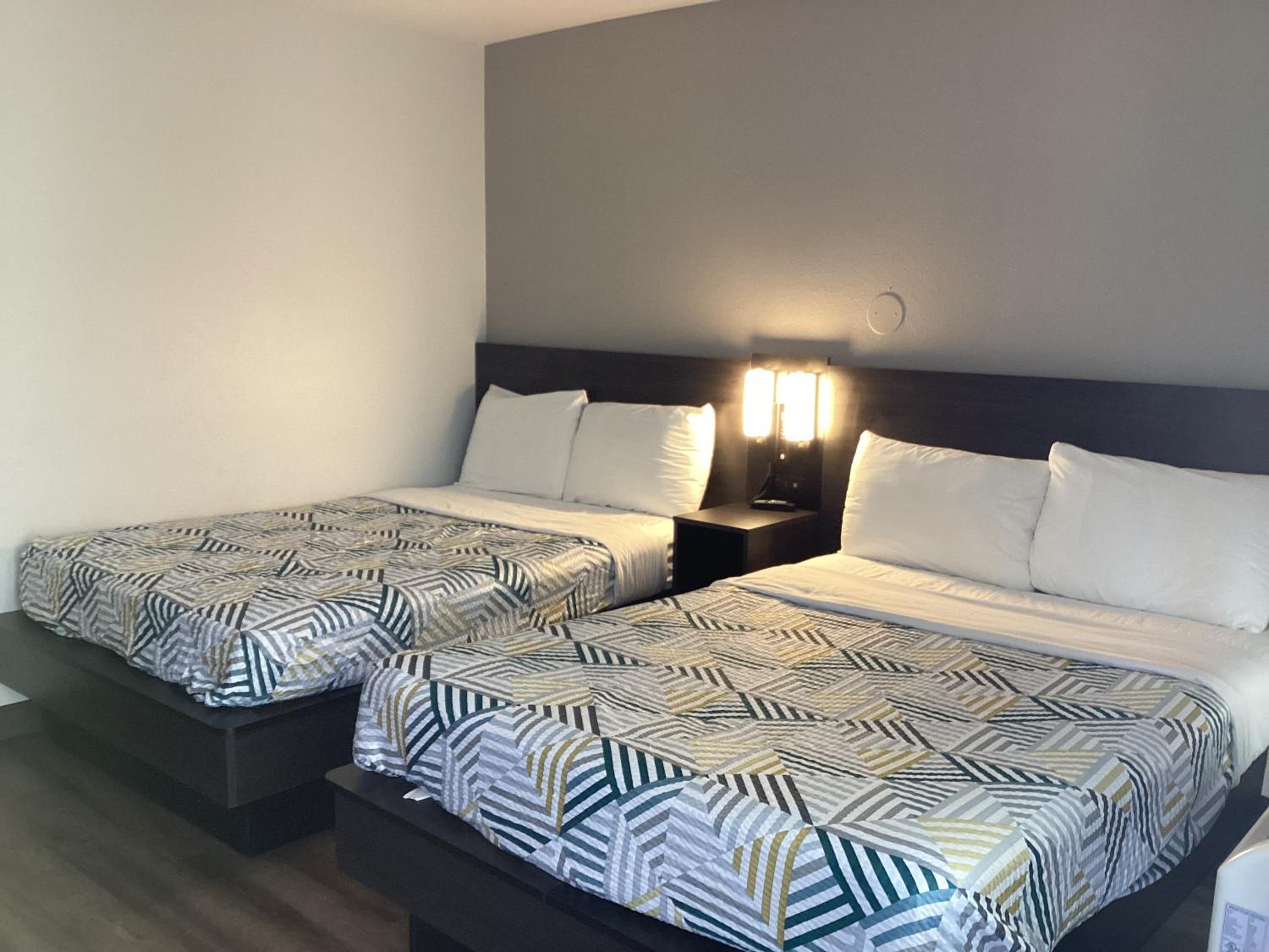Reno Vacations - Motel 6-Reno, NV - Livestock Events Center - Property Image 7