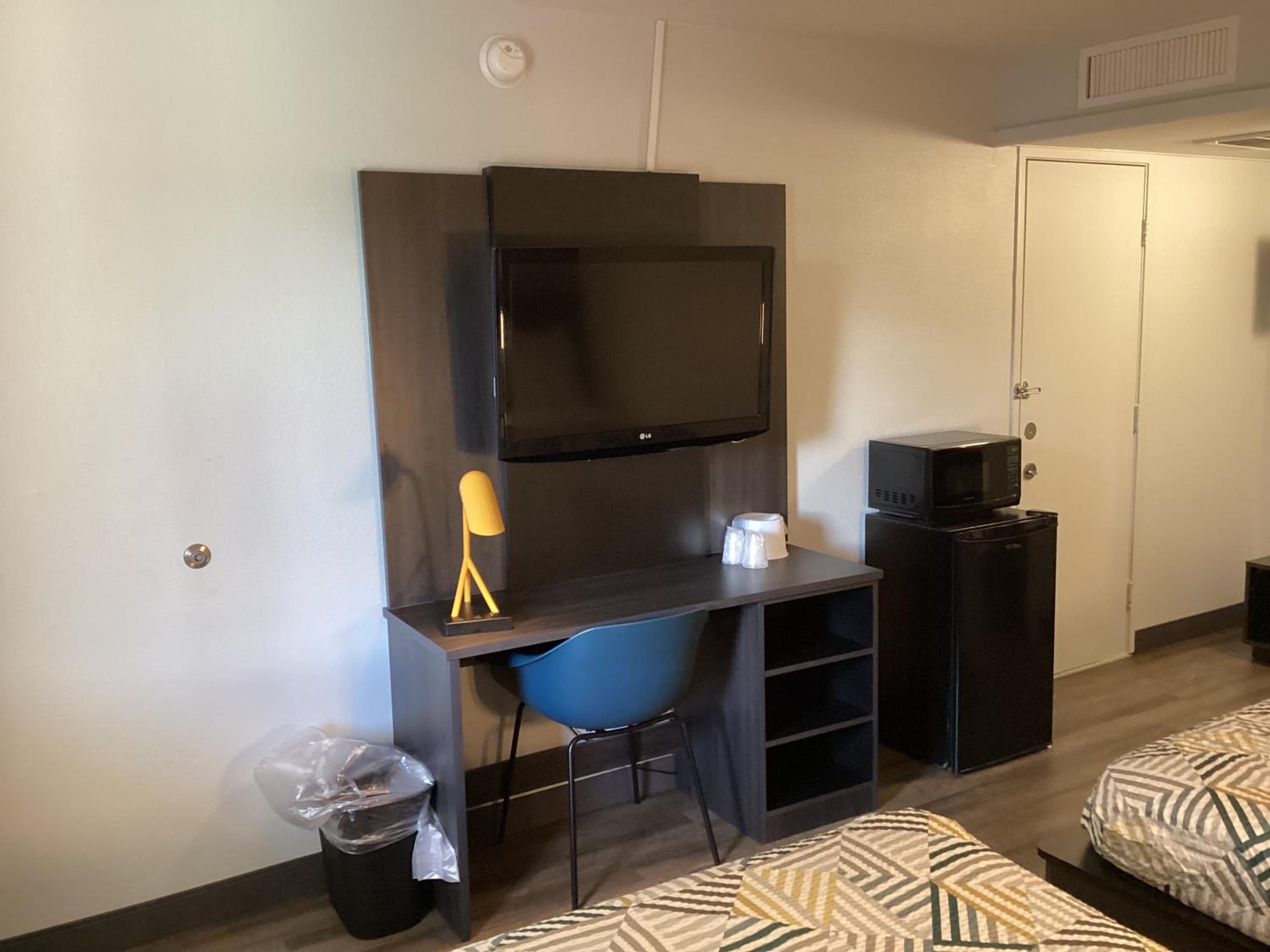 Reno Vacations - Motel 6-Reno, NV - Livestock Events Center - Property Image 5