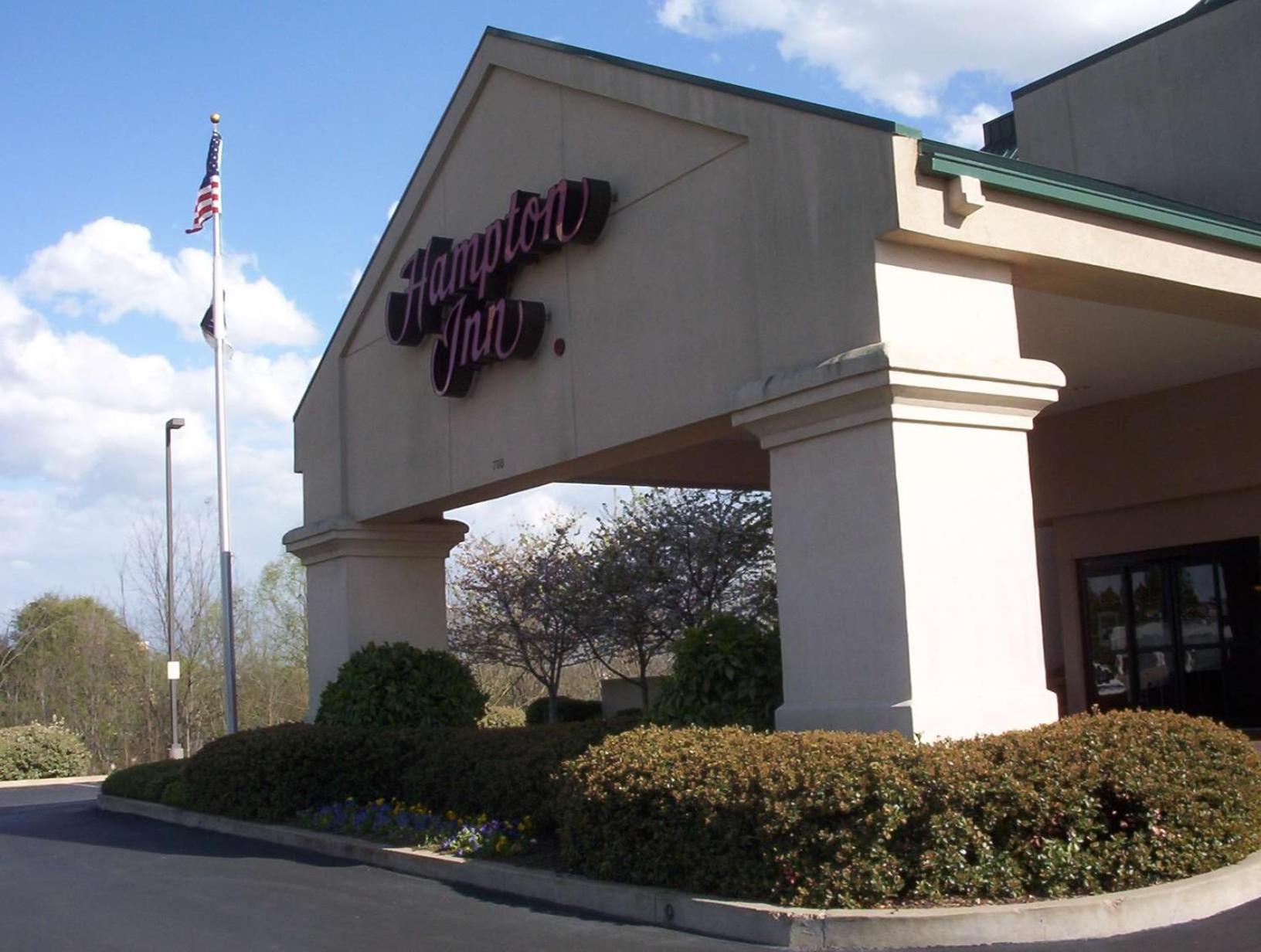 Dyersburg Vacations - Hampton Inn Dyersburg - Property Image 2