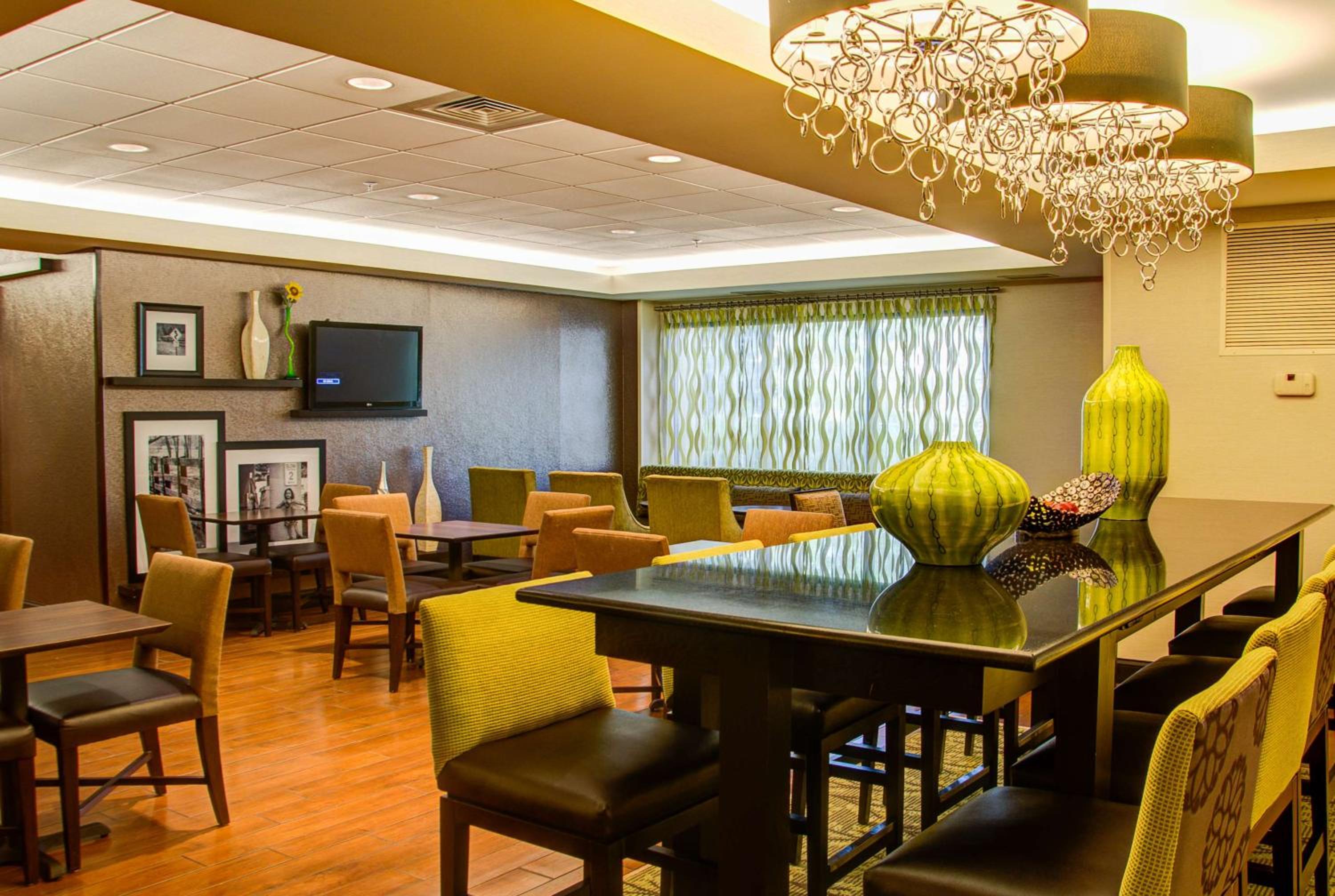 Frankfort Vacations - Hampton Inn Frankfort - Property Image 18