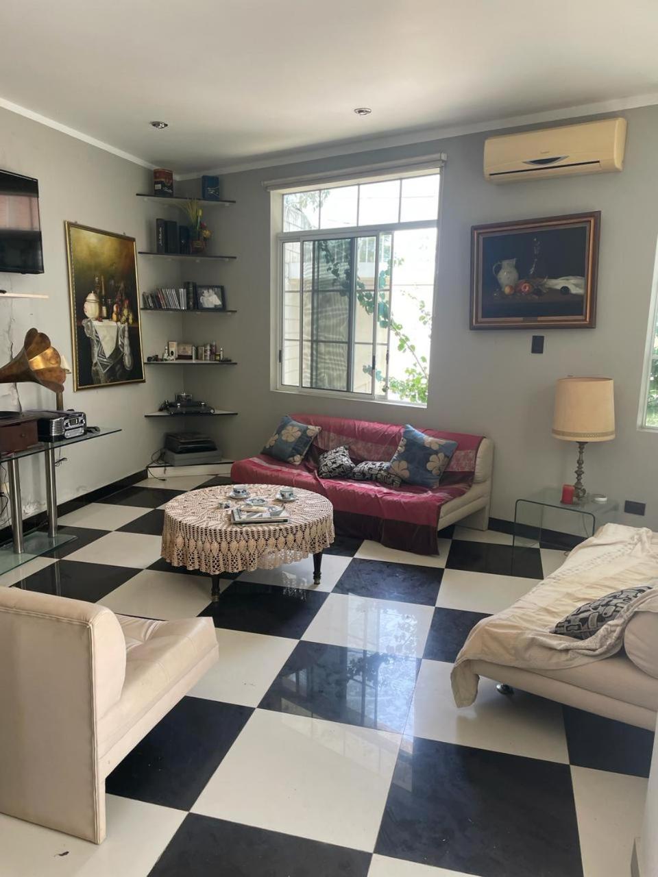 lounge