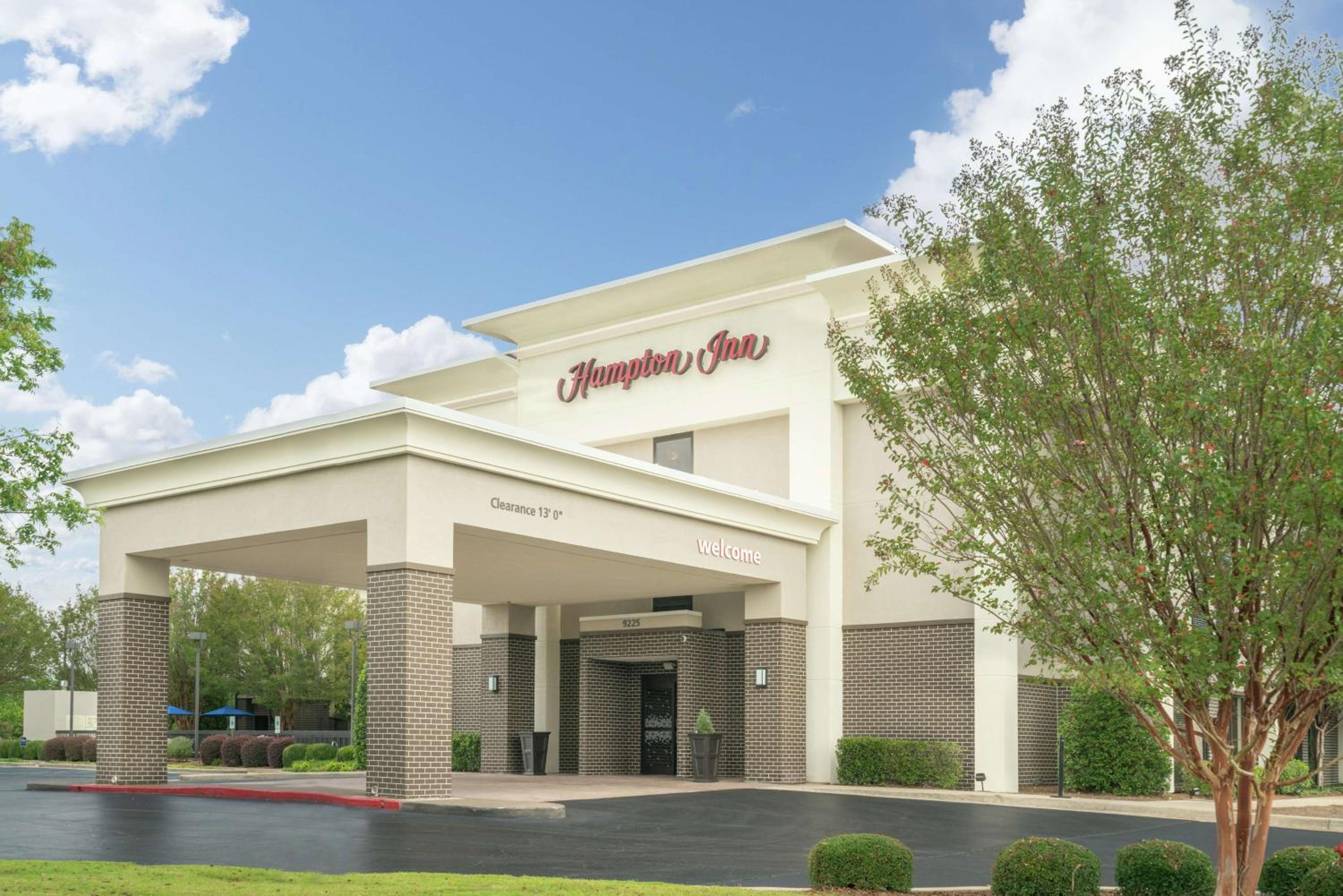 Hotel Hampton Inn Huntsville-Madison - Image 1