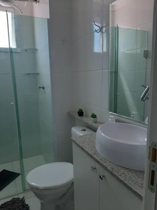 Belíssimo apartamento frente mar