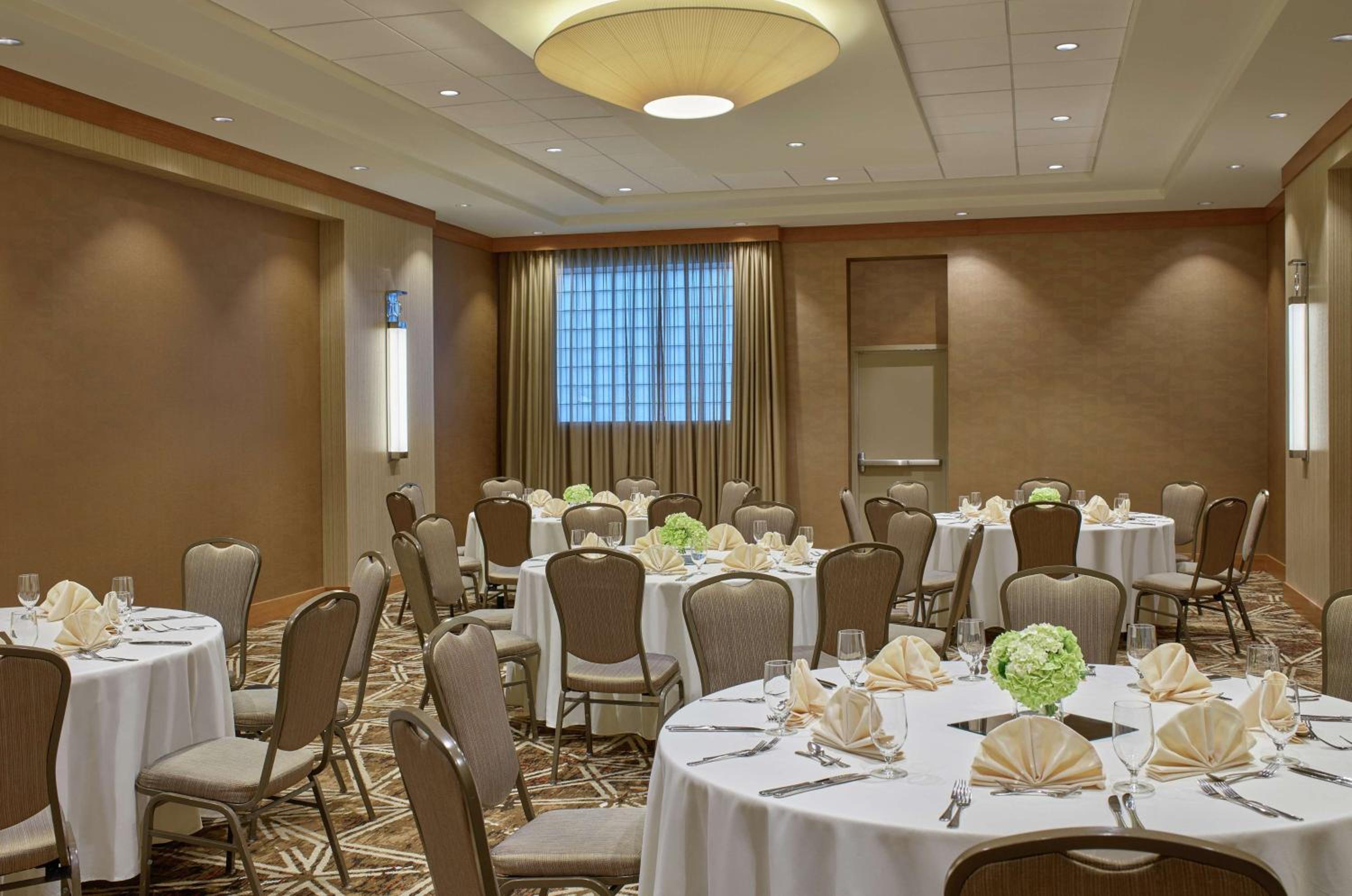 DoubleTree by Hilton Houston Intercontinental Airport - Property Image 22