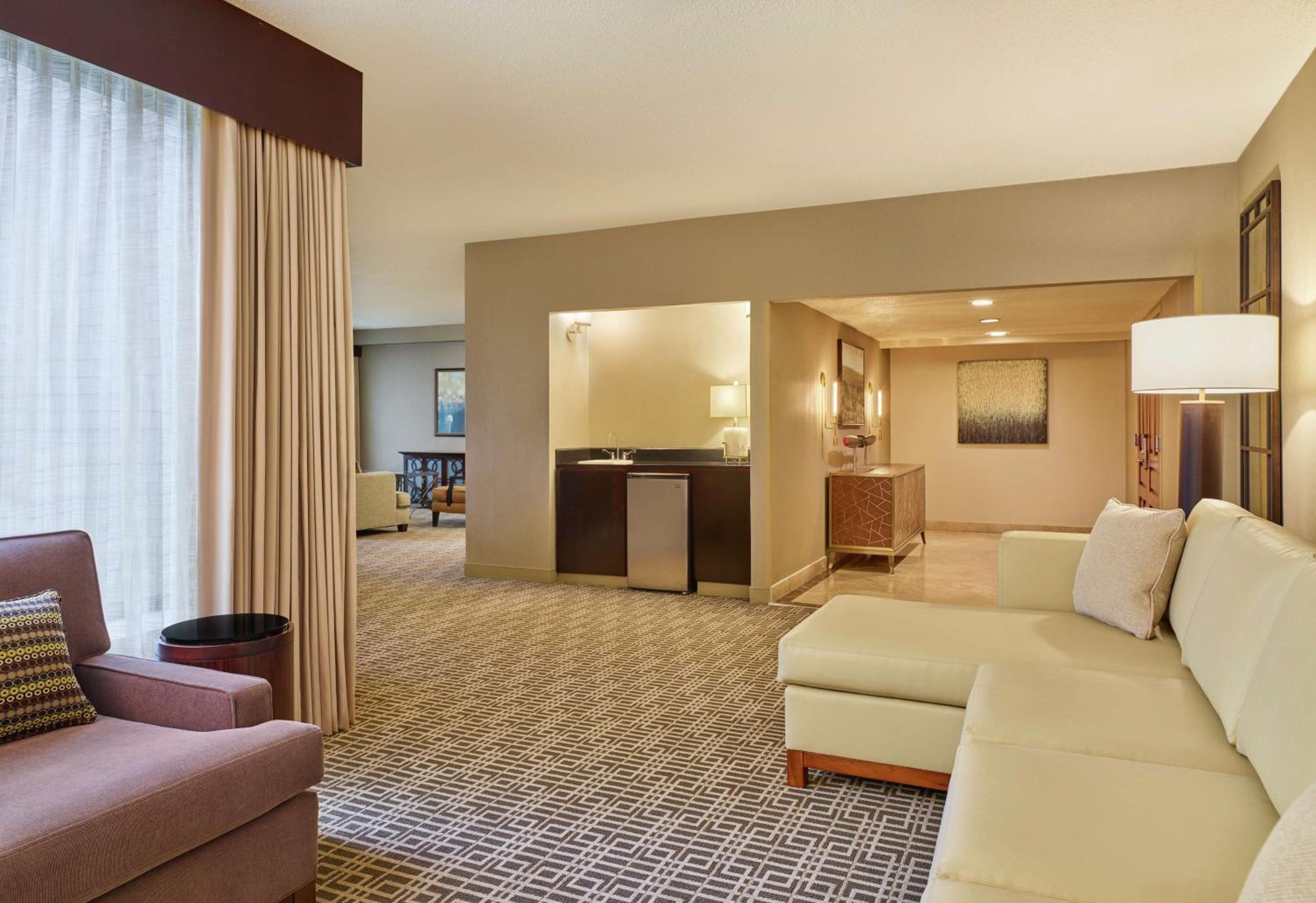 DoubleTree by Hilton Houston Intercontinental Airport - Property Image 16