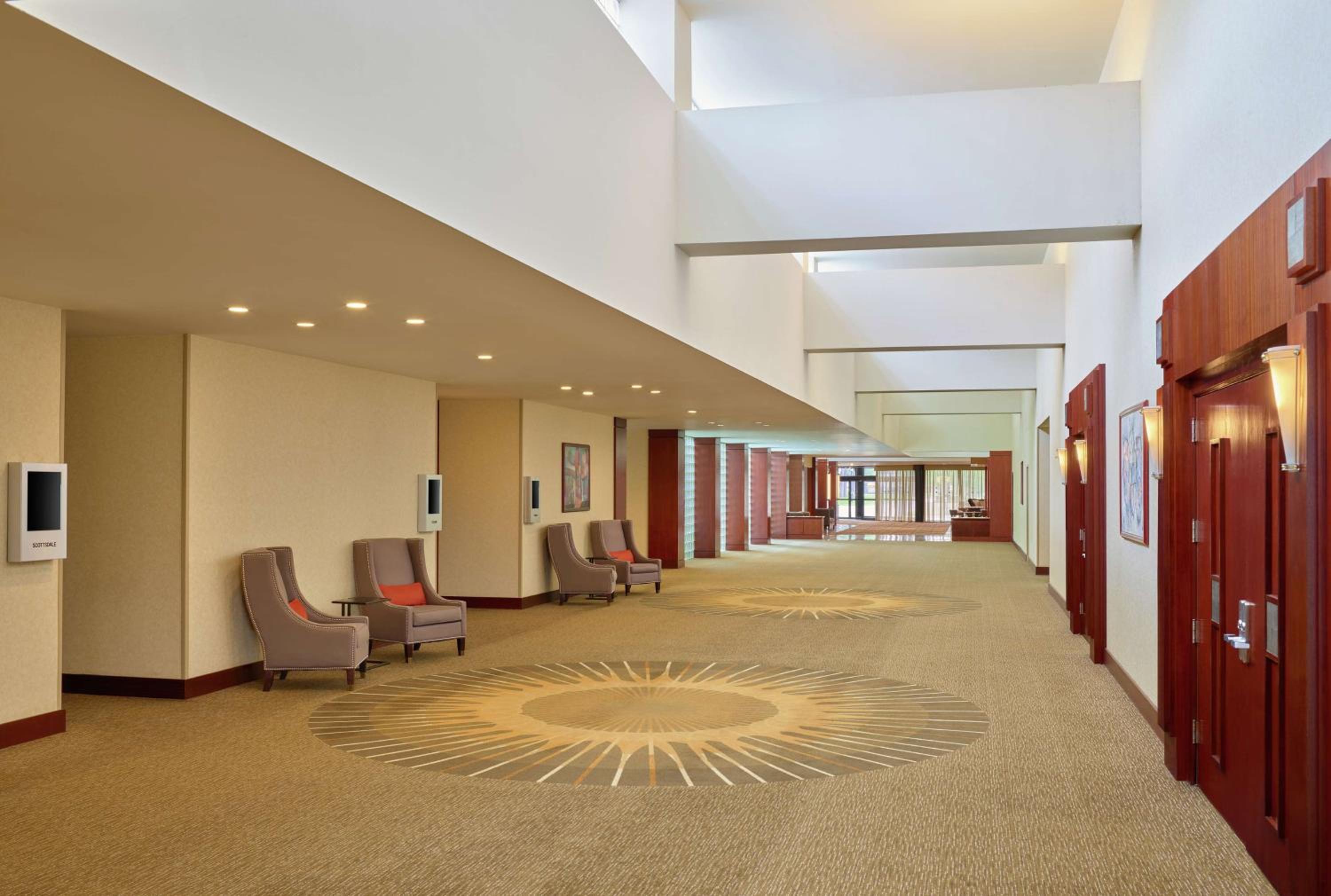 DoubleTree by Hilton Houston Intercontinental Airport - Property Image 12