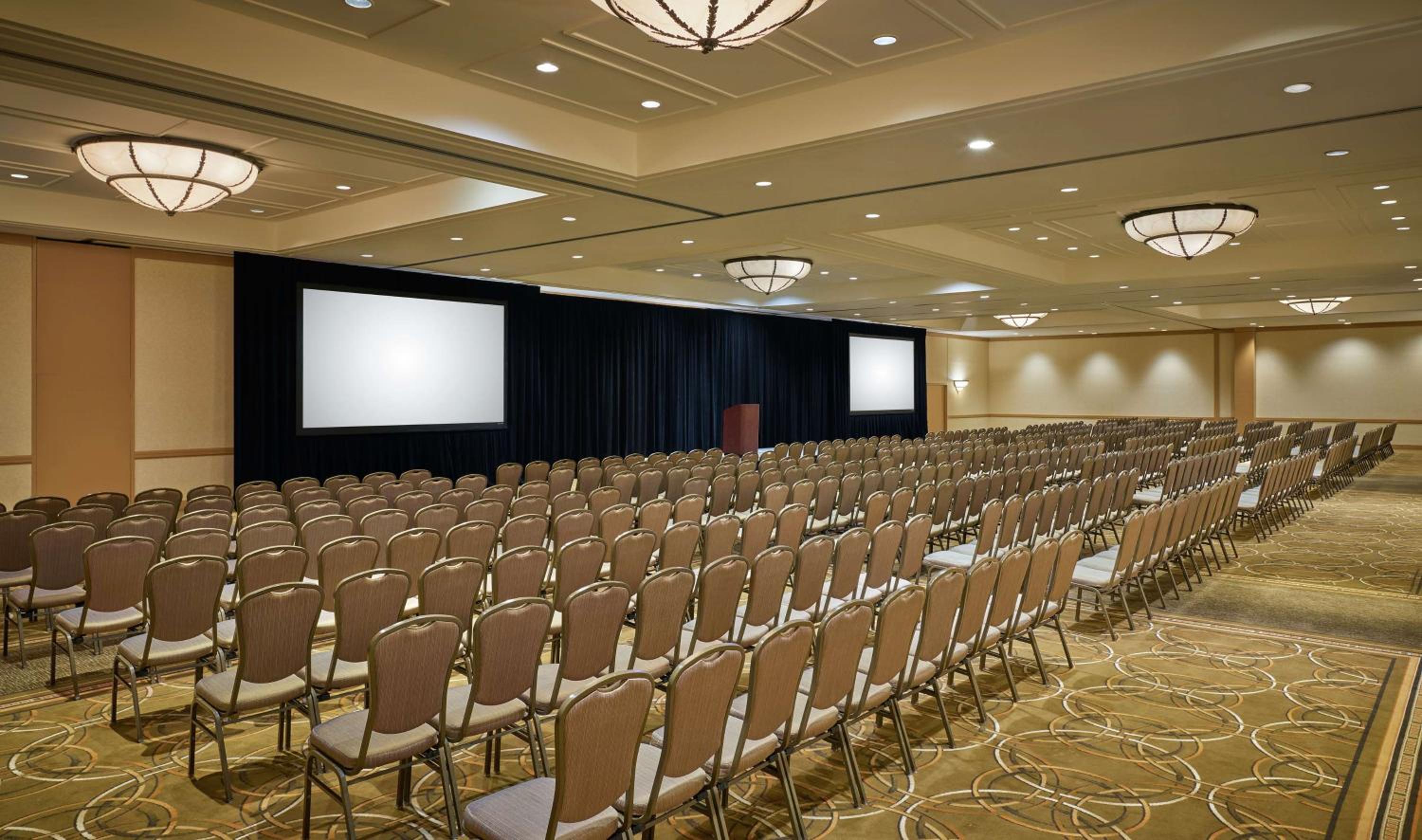 DoubleTree by Hilton Houston Intercontinental Airport - Property Image 11