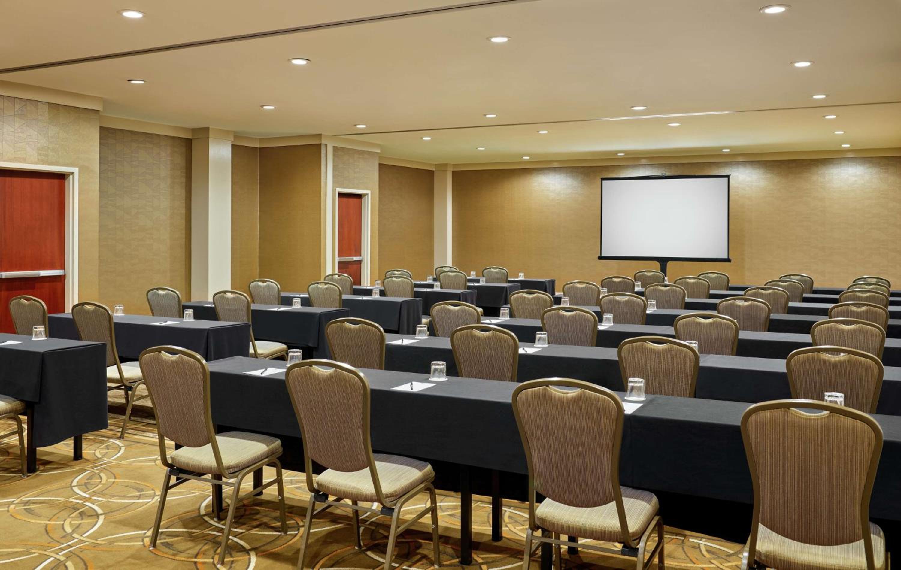 DoubleTree by Hilton Houston Intercontinental Airport - Property Image 8