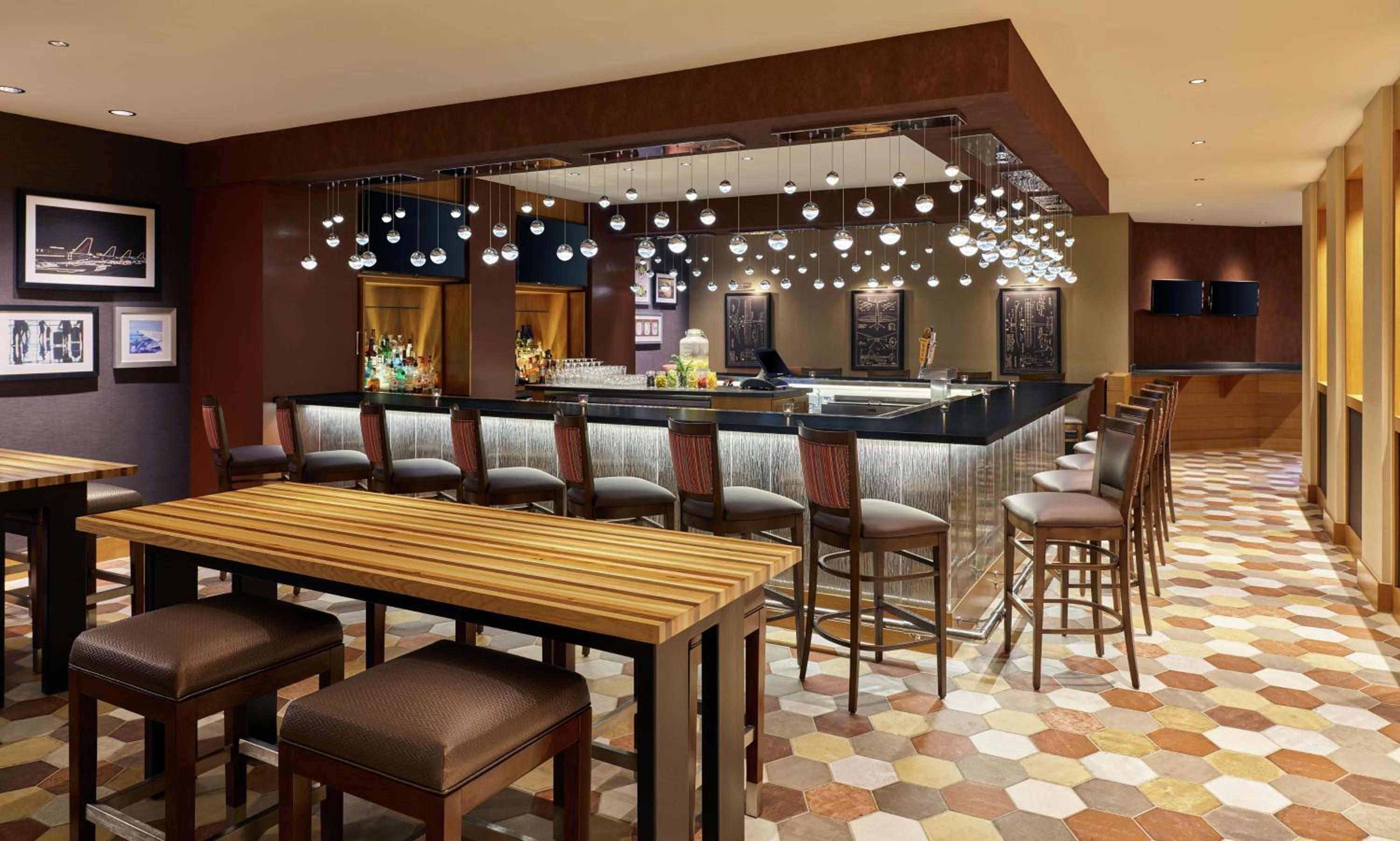 DoubleTree by Hilton Houston Intercontinental Airport - Property Image 7