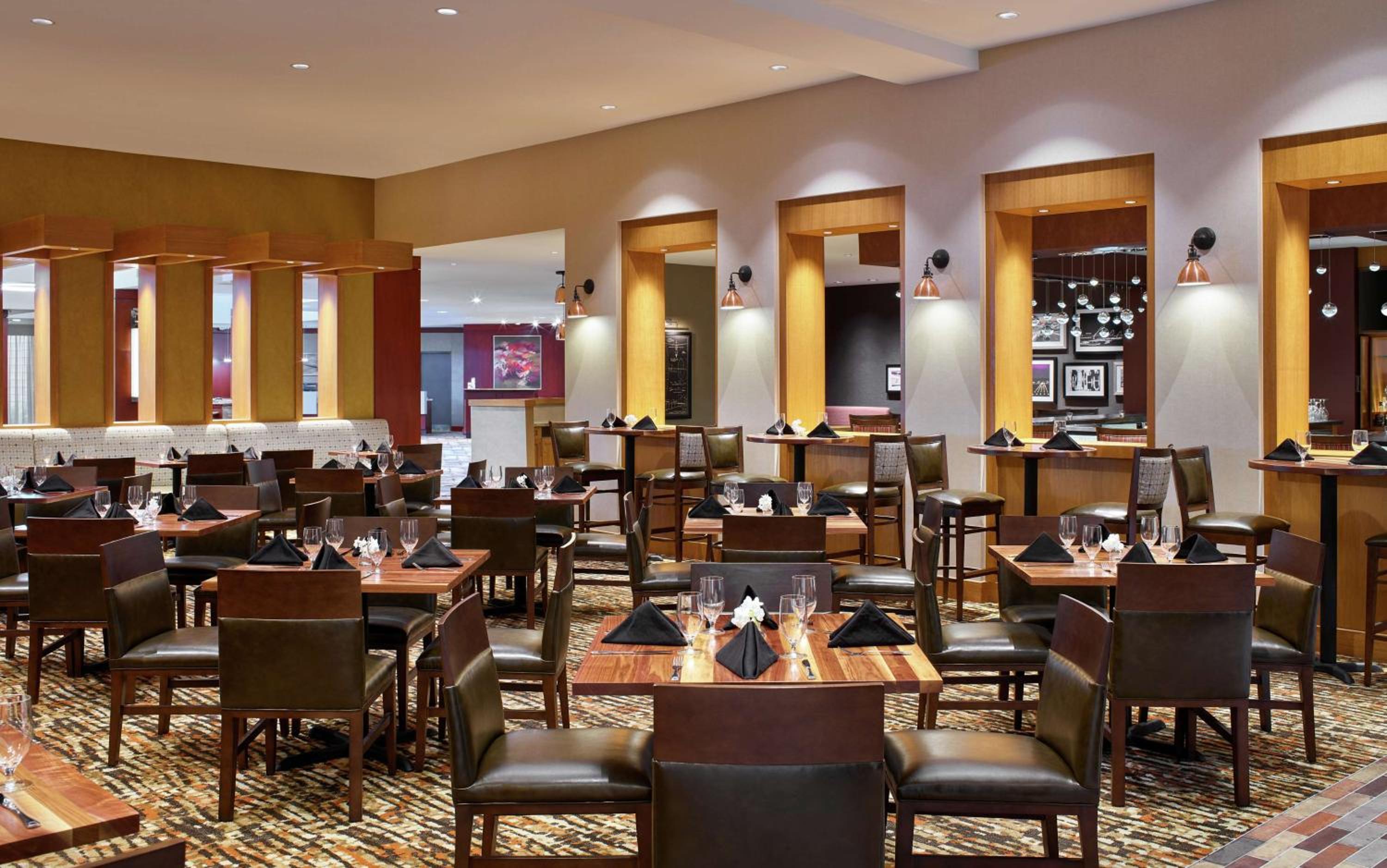 DoubleTree by Hilton Houston Intercontinental Airport - Property Image 6