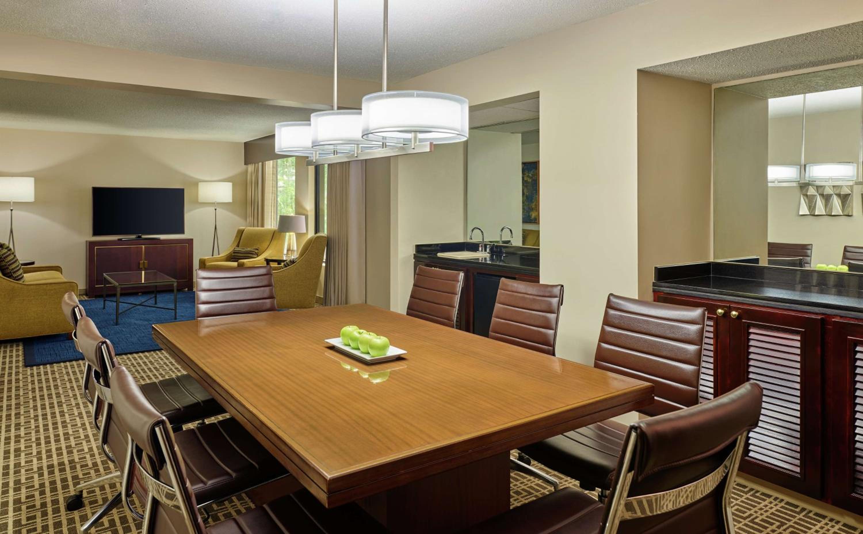 DoubleTree by Hilton Houston Intercontinental Airport - Property Image 2