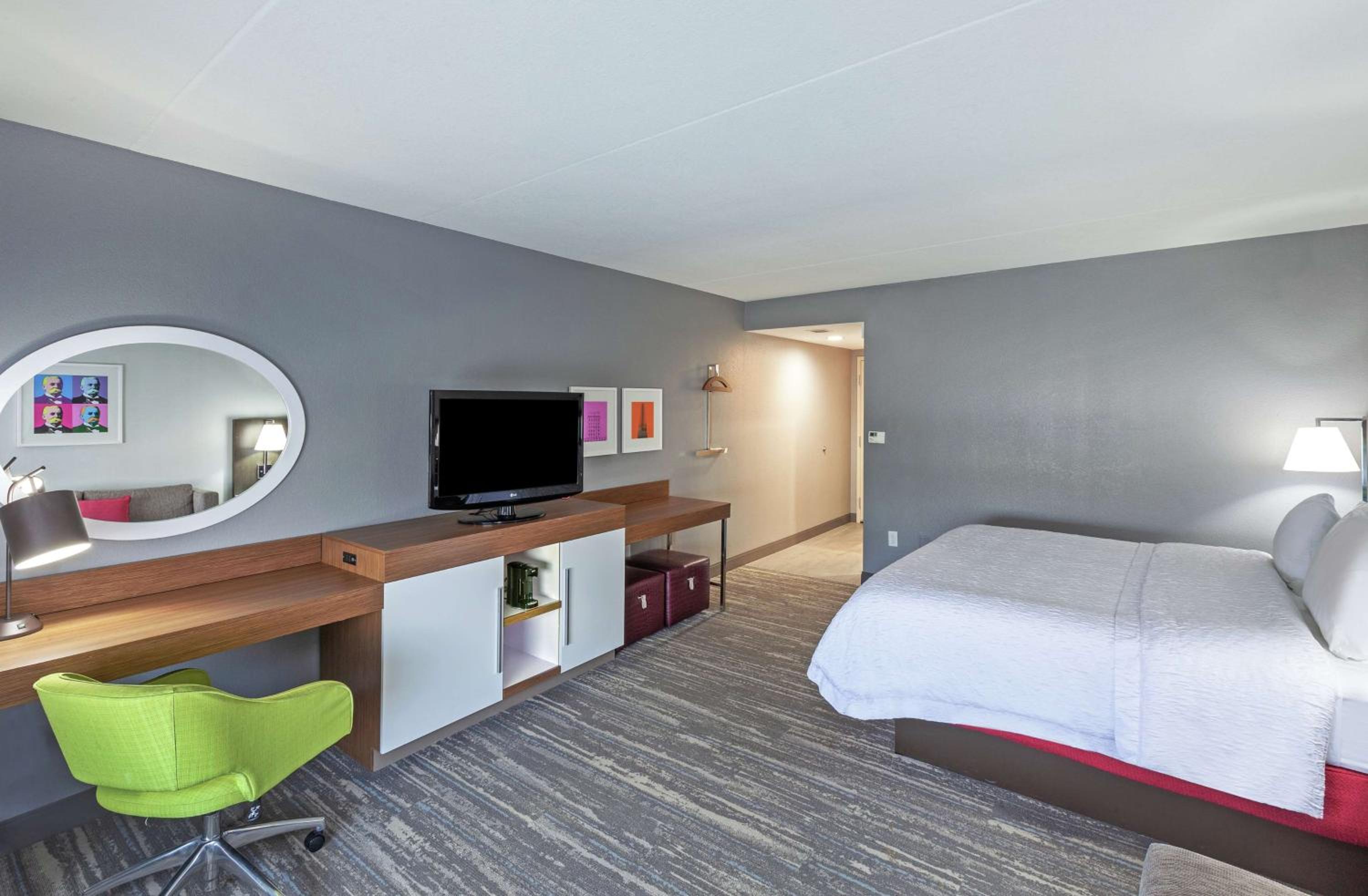 Hampton Inn Suites Houston-Bush Intercontinental Airport - Property Image 14
