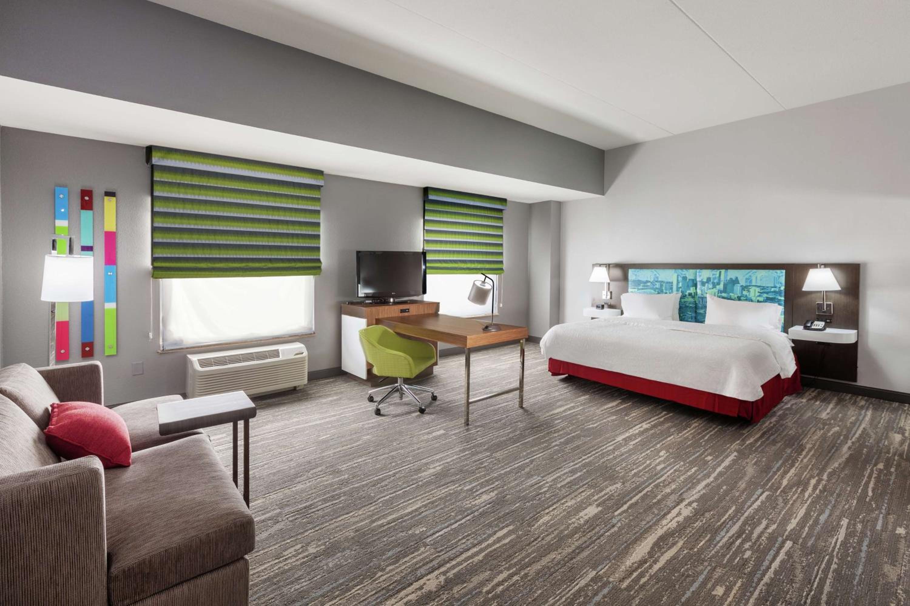 Hampton Inn Suites Houston-Bush Intercontinental Airport - Property Image 10