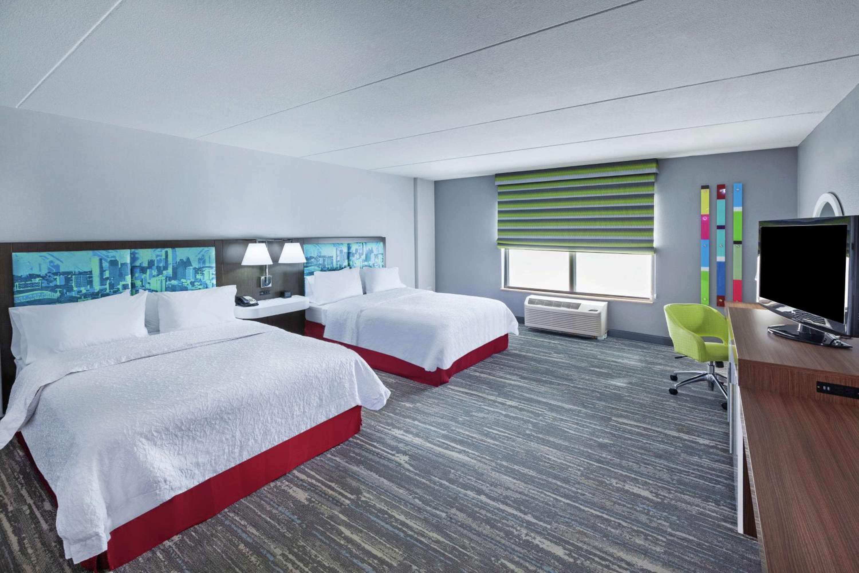 Hampton Inn Suites Houston-Bush Intercontinental Airport - Property Image 8