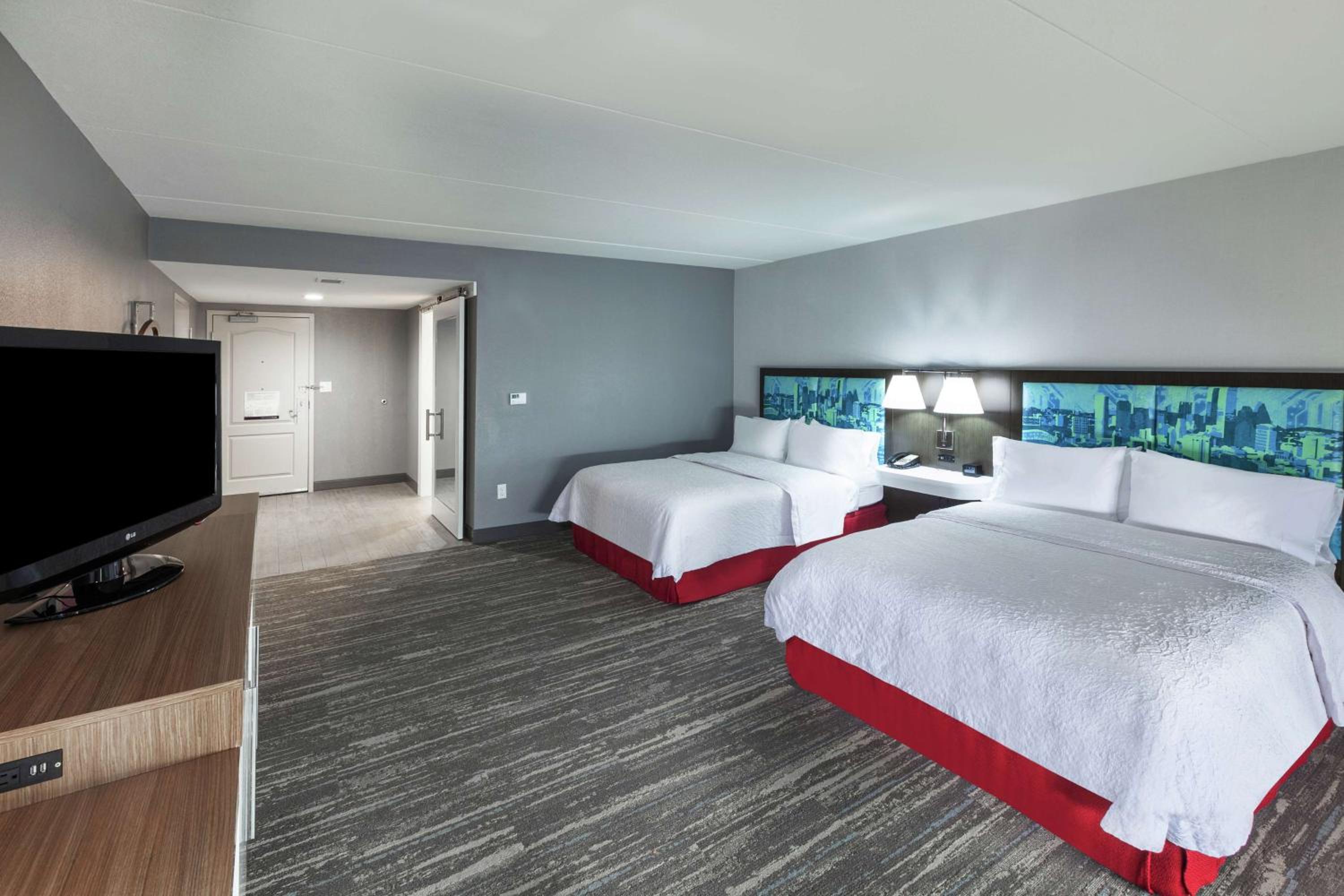 Hampton Inn Suites Houston-Bush Intercontinental Airport - Property Image 3