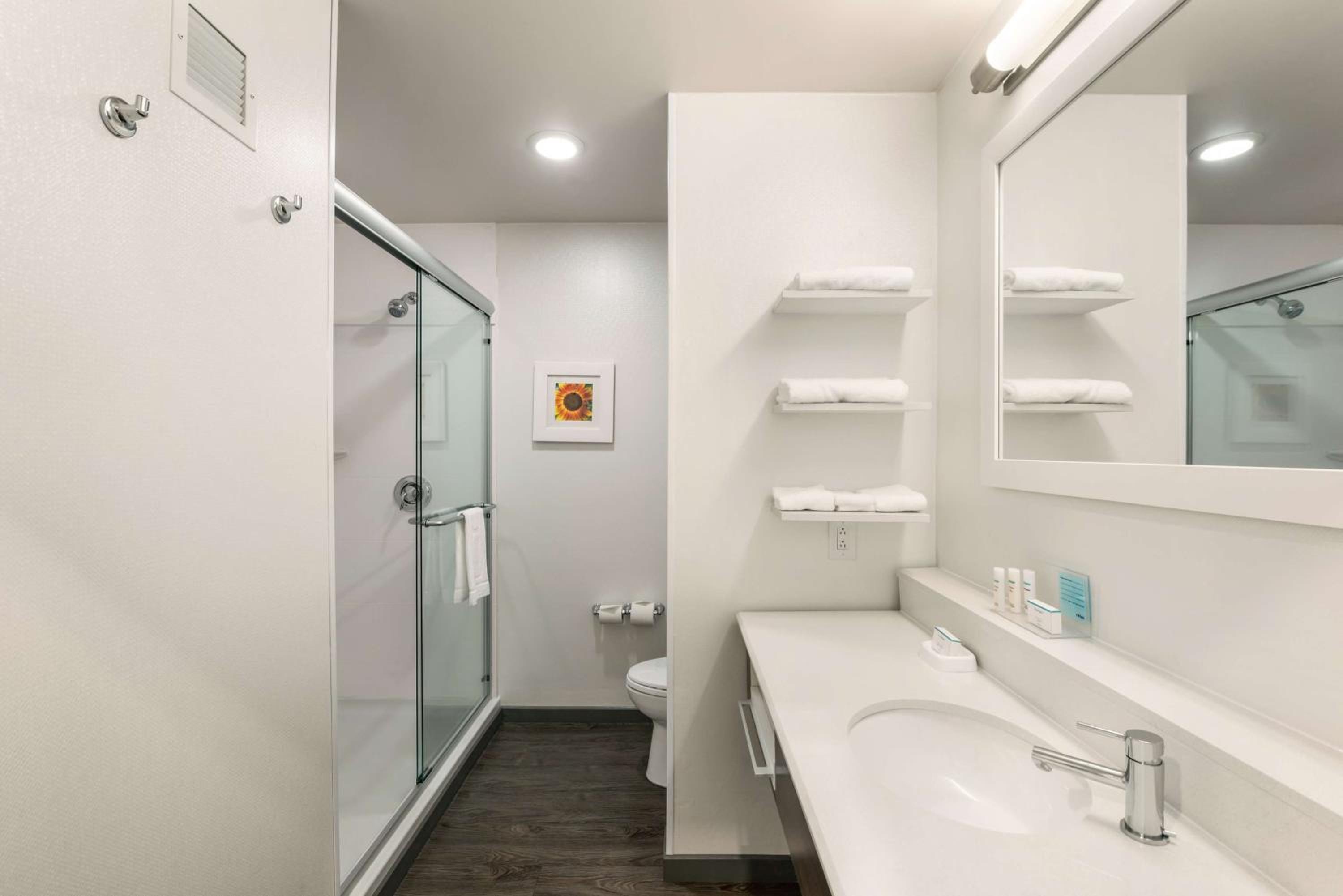 Hampton Inn  Suites - Lavonia, GA - Property Image 8