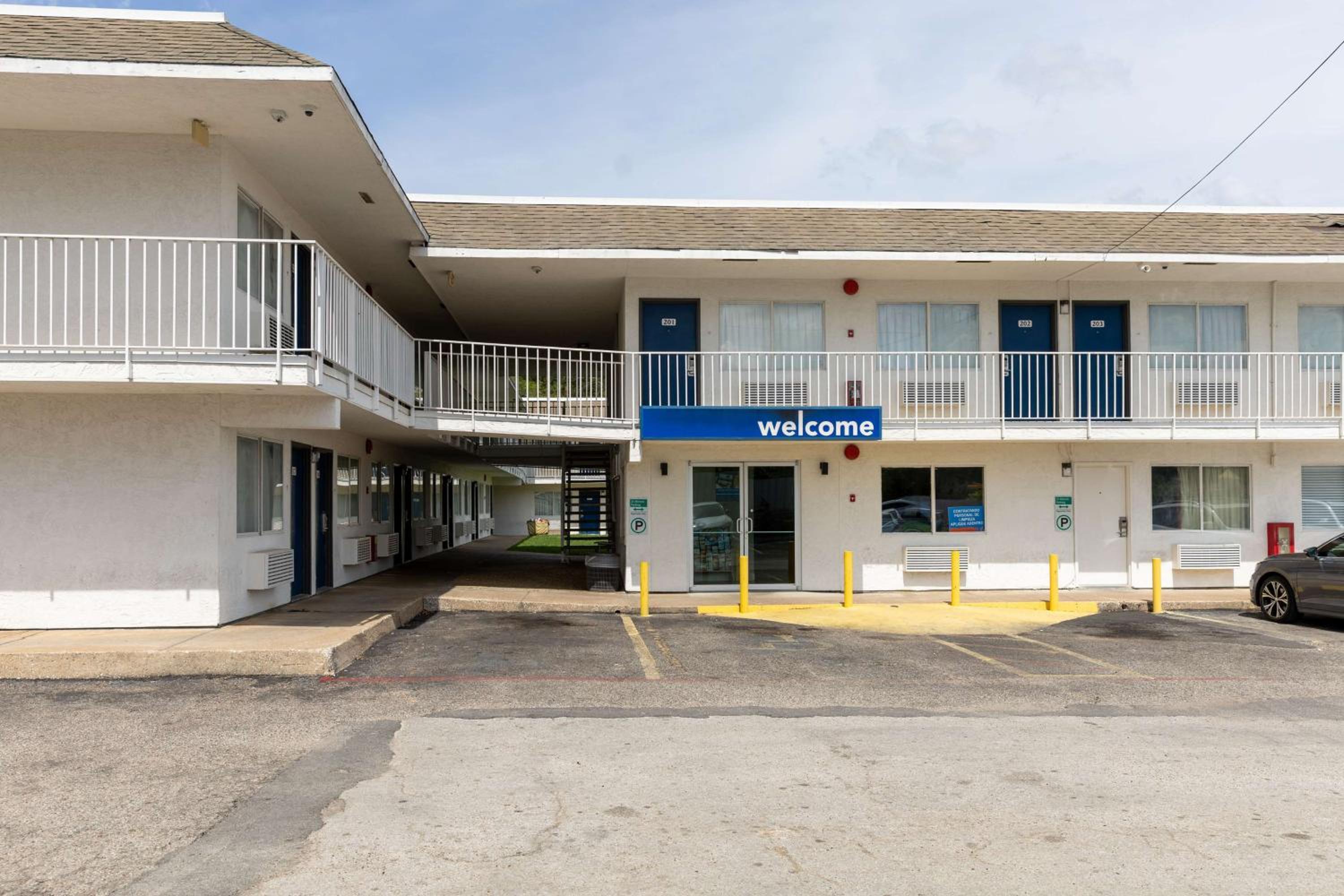Motel 6-Lufkin, TX