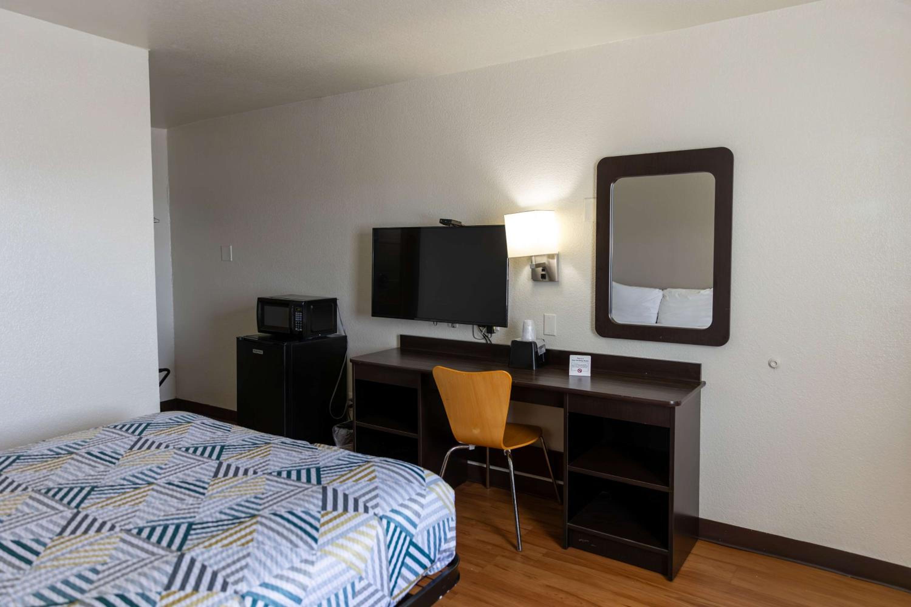 Motel 6-Lufkin, TX