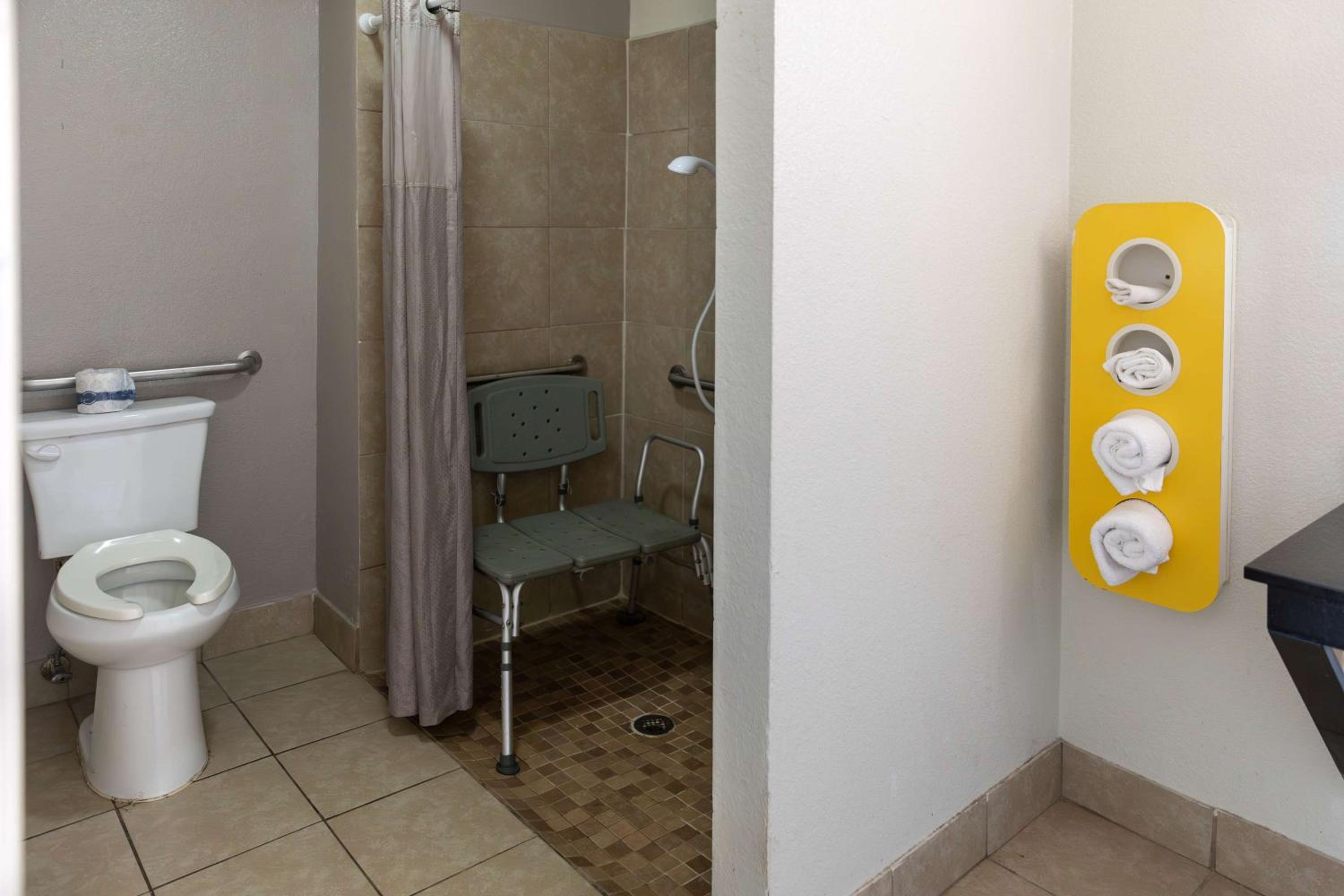 Motel 6-Lufkin, TX