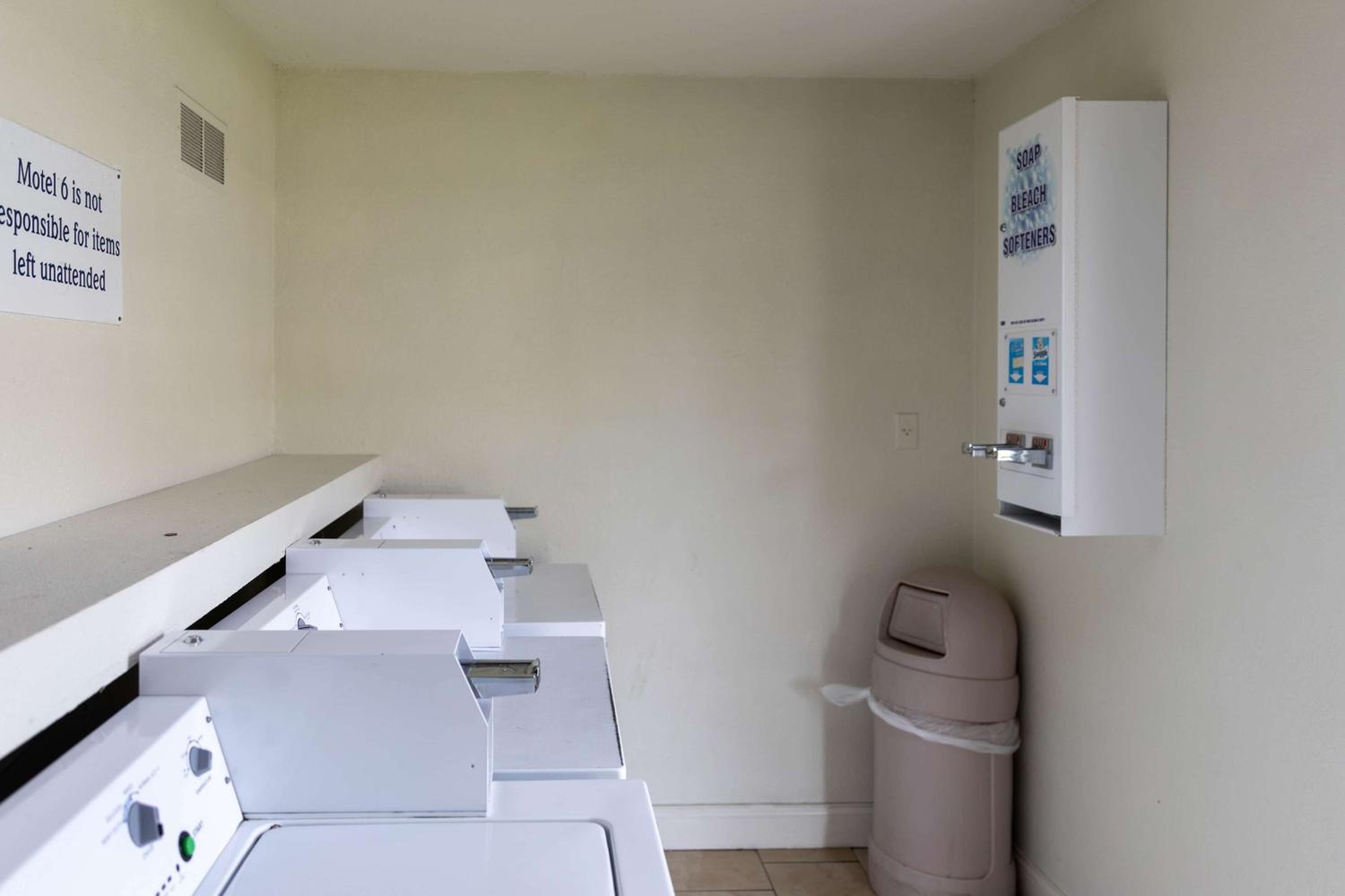 Motel 6-Lufkin, TX