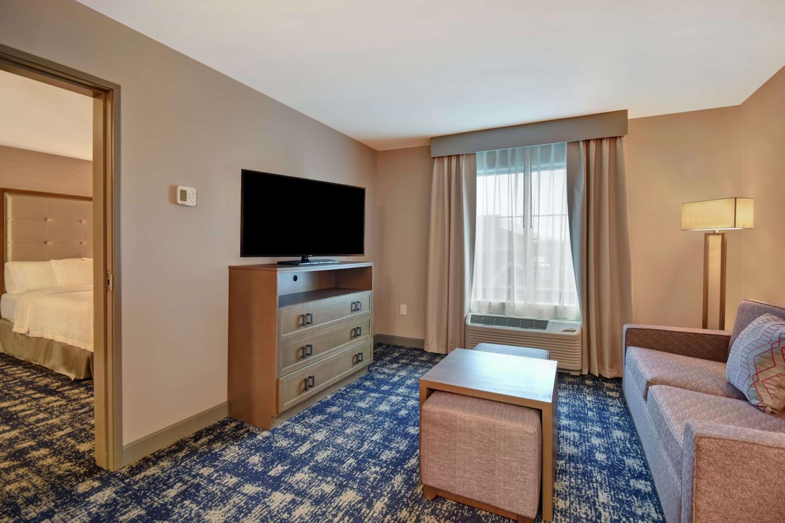 Gulf Shores Vacations - Homewood Suites By Hilton Orange New Haven - Property Image 44