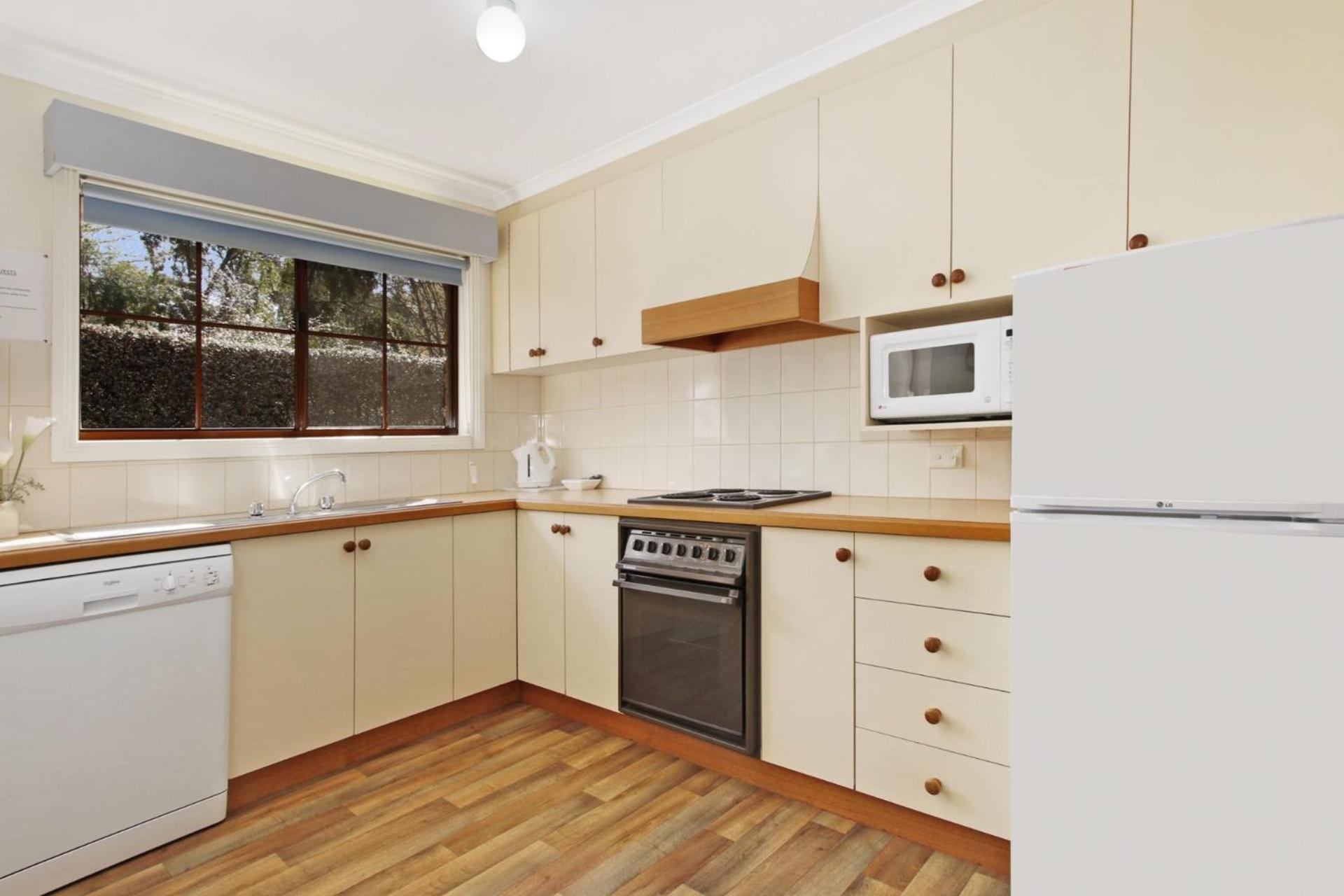 Cedar Cottage - Unit 3 Tudor Village