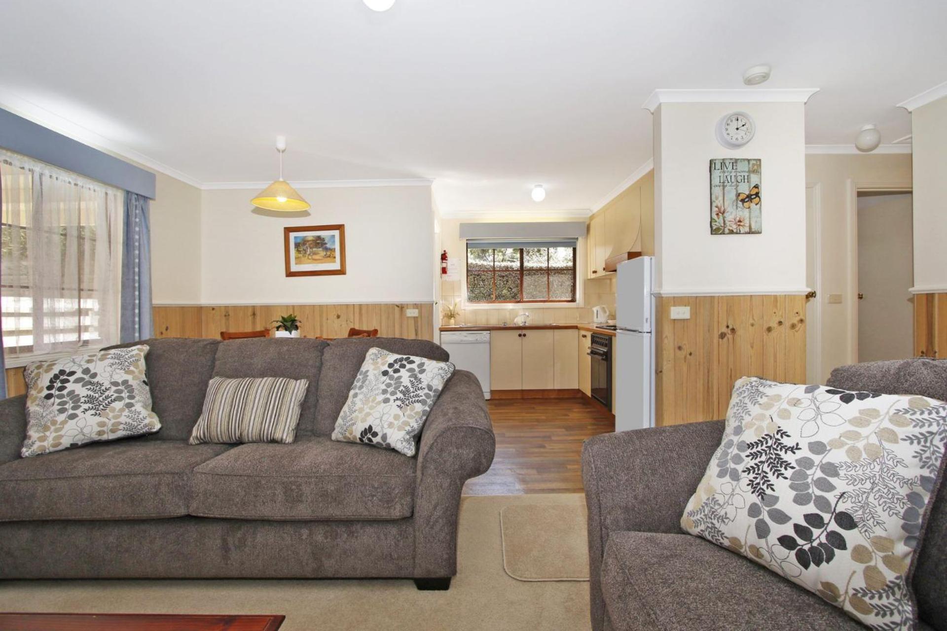 Cedar Cottage - Unit 3 Tudor Village