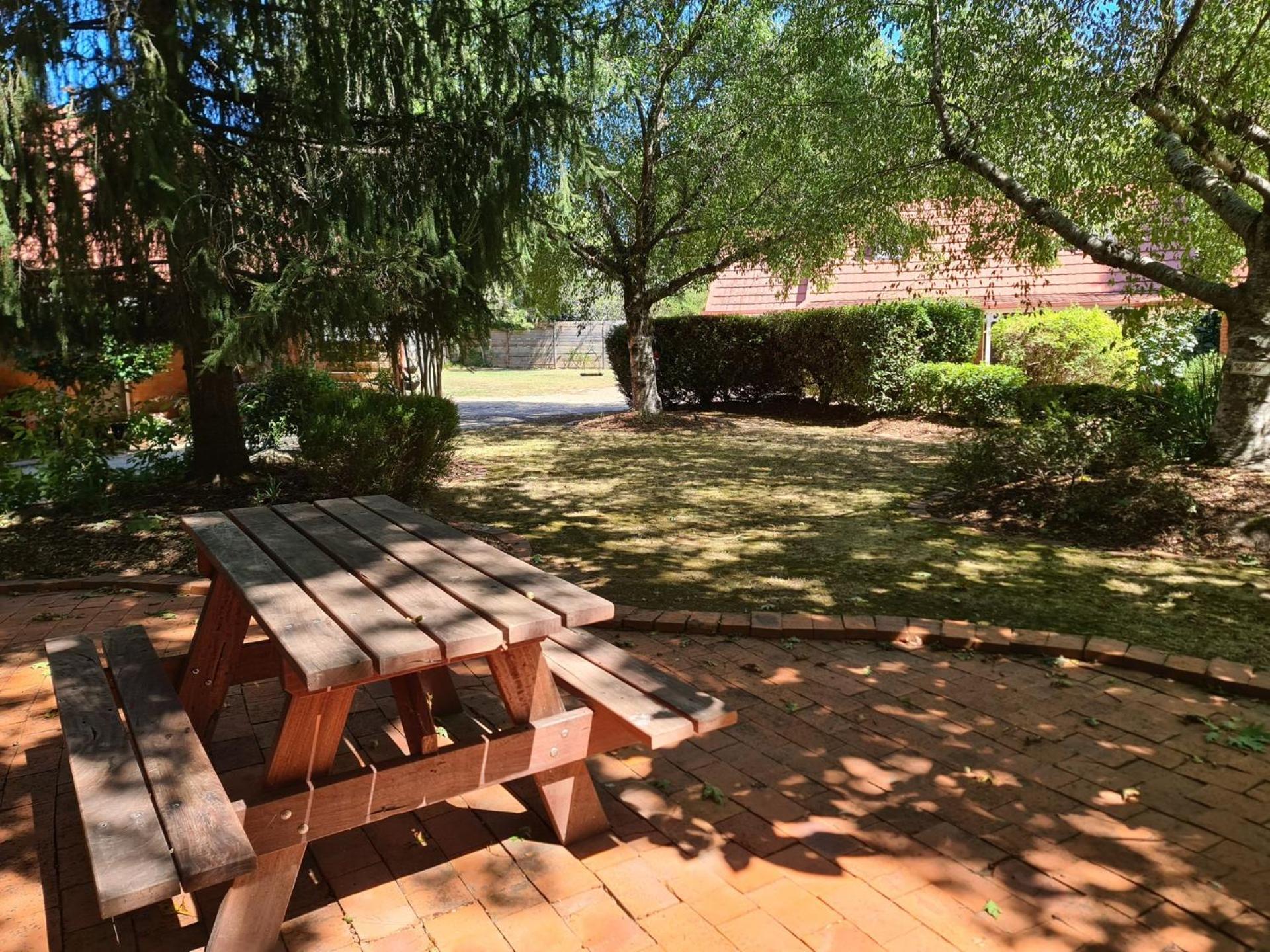 Cedar Cottage - Unit 3 Tudor Village
