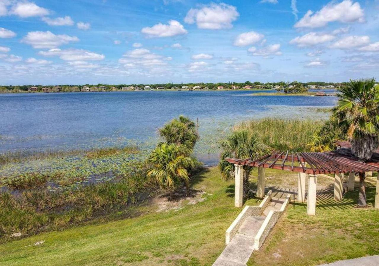 Charming Lakeview Retreat III