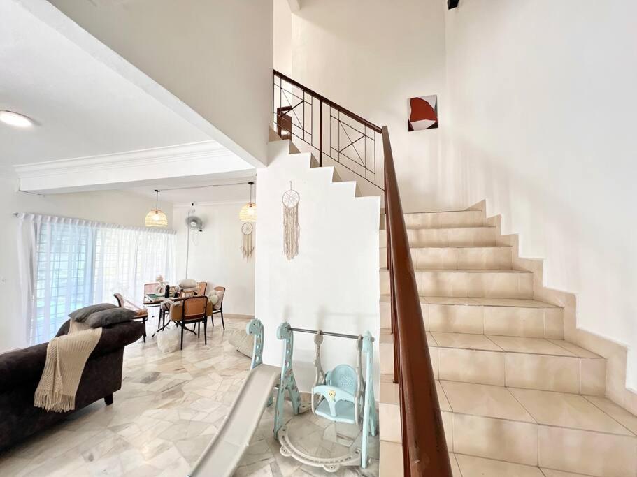 Corner House near Midvalley JB