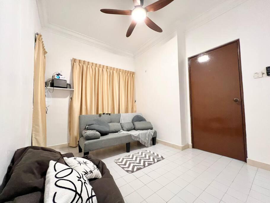 Corner House near Midvalley JB