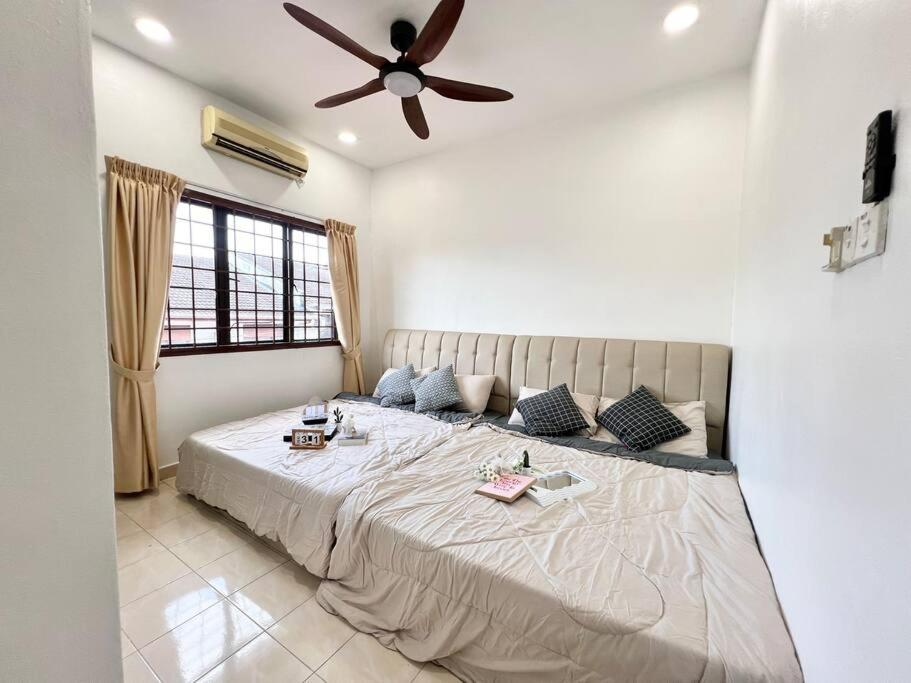Corner House near Midvalley JB