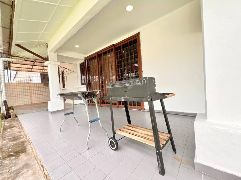 Corner House near Midvalley JB