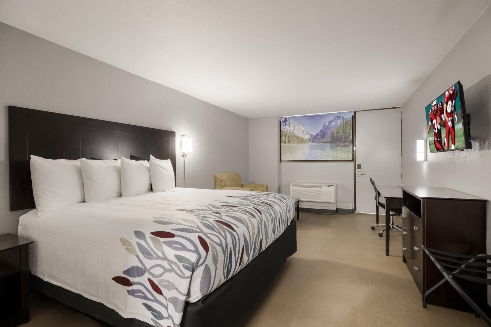 Red Roof Inn Alexandria, LA - Property Image 27