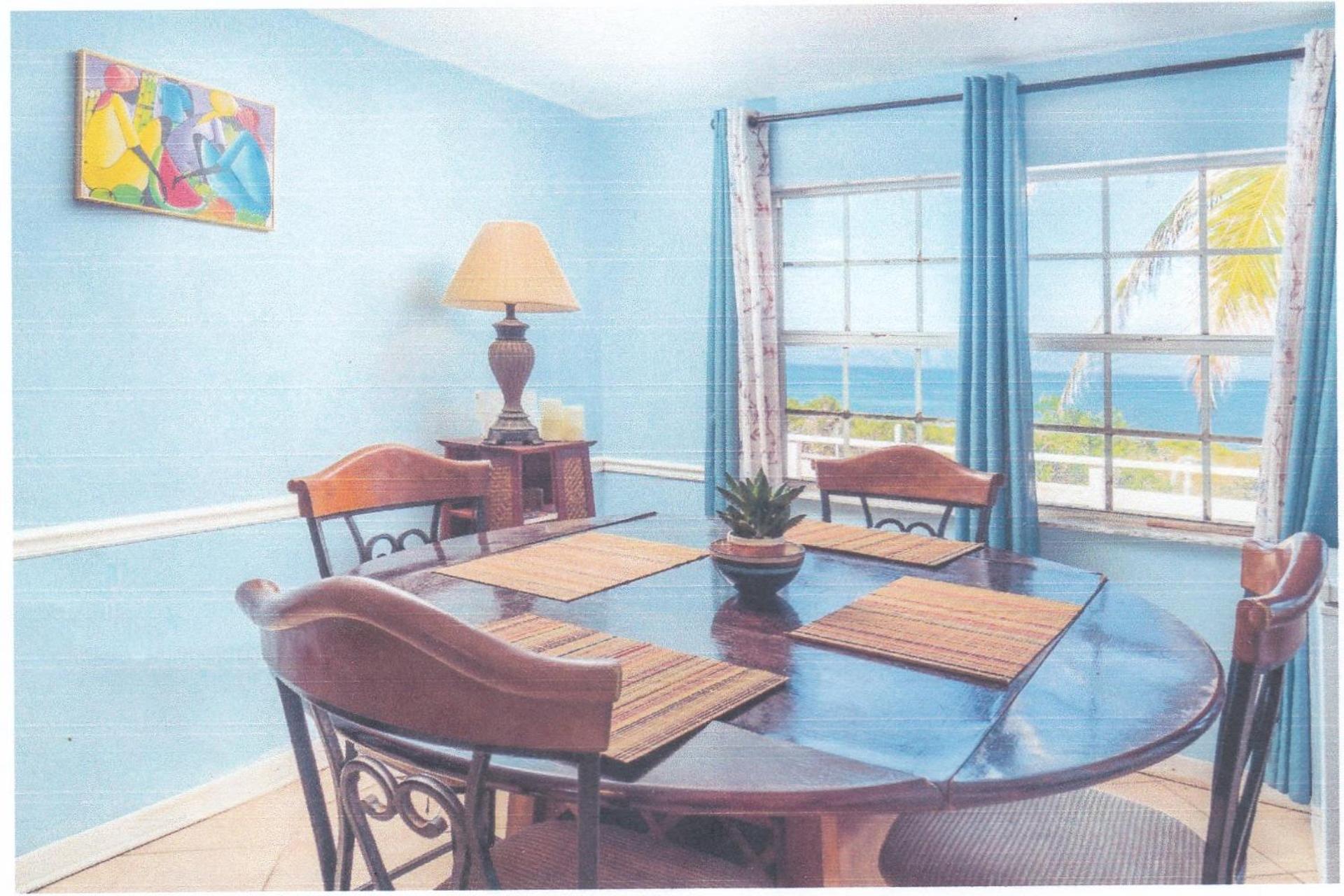 John’s Place - Photo 17