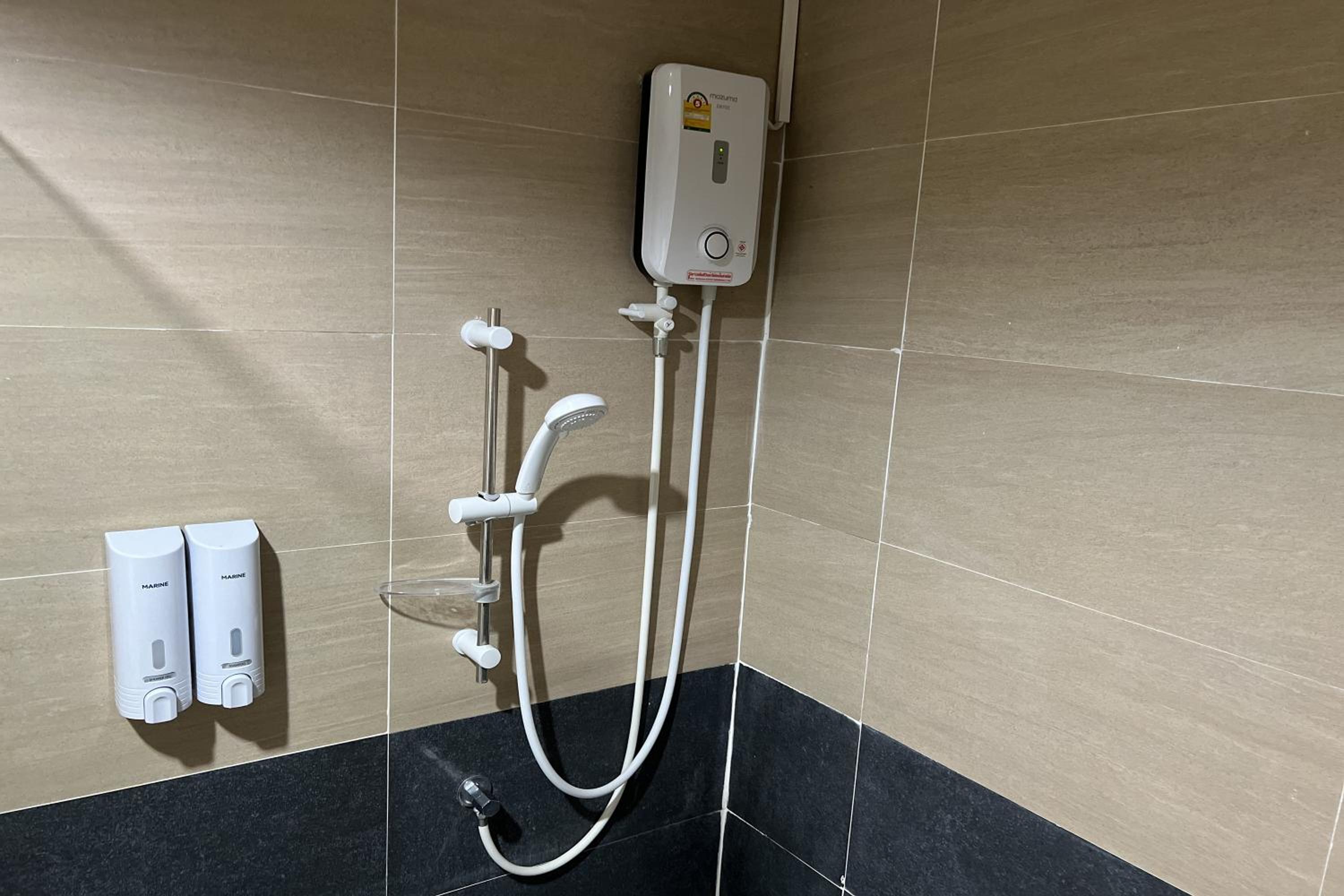 V Tharm Hotel
