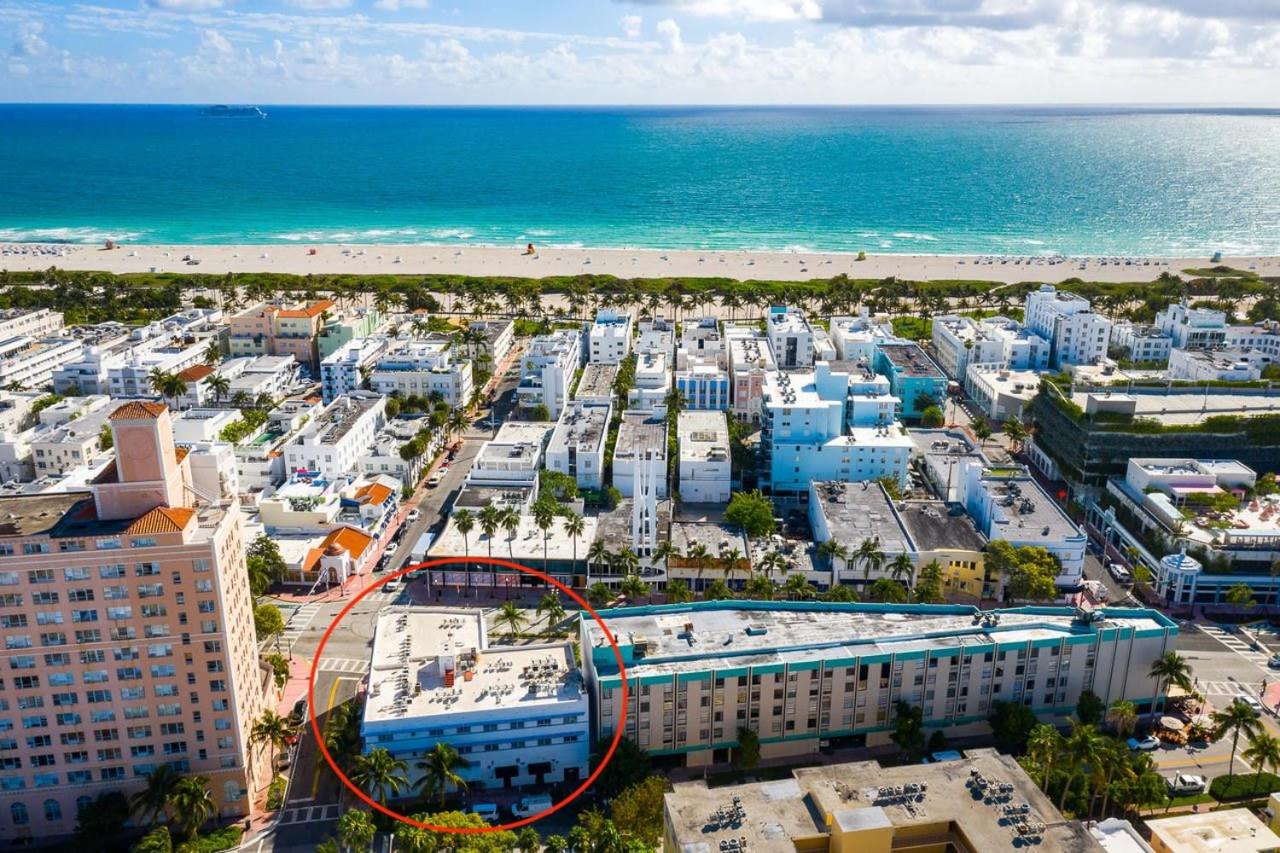 Best Location SOBE Top Floor 2 min to beach & fun view 4