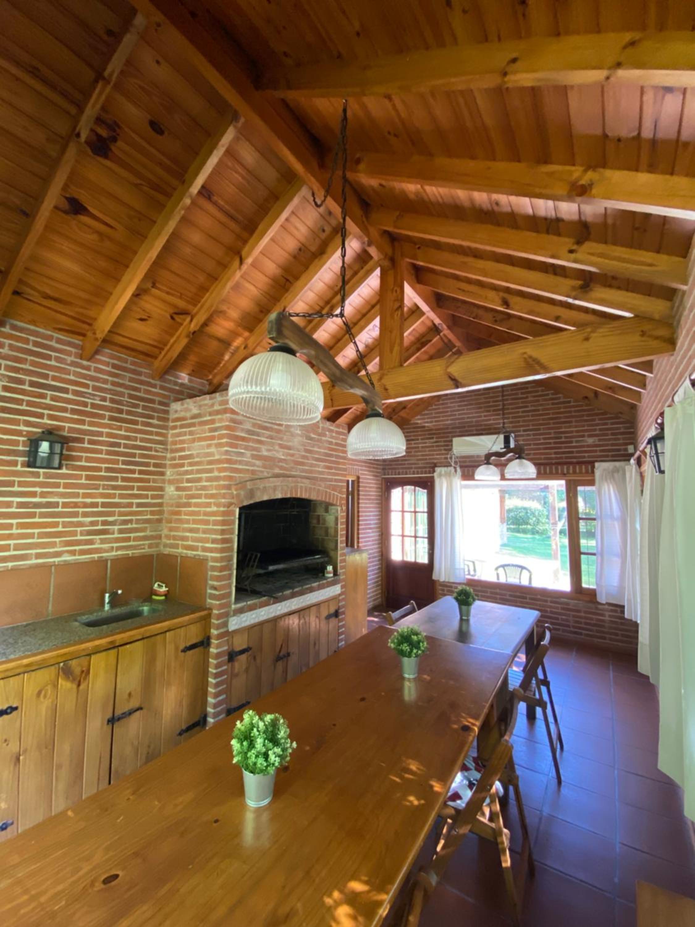 Casa Chalet Encuentros 1998 UBICADA A 1 CUADRA DEL MAR