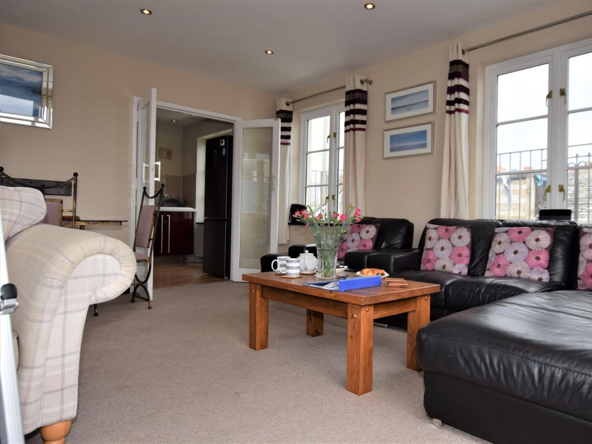 3 Bed in Ilfracombe oc-haywd view 4