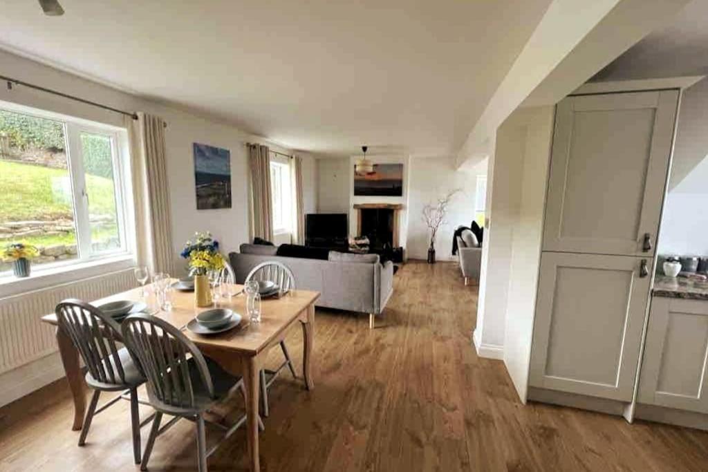ERIN NEAMH - Magnificent sea views cosy cottage in Cumbria view 4