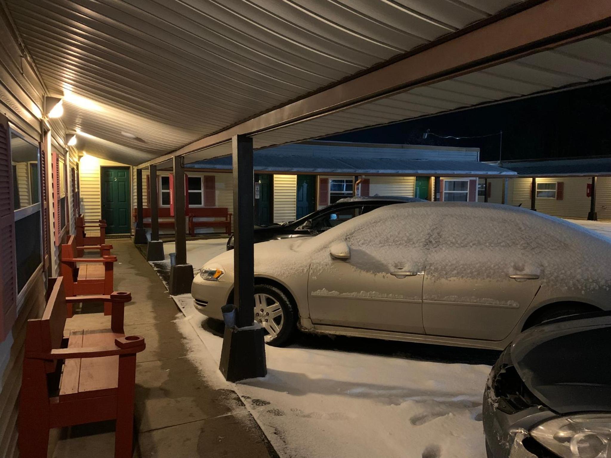 Tour Inn Motel view 2