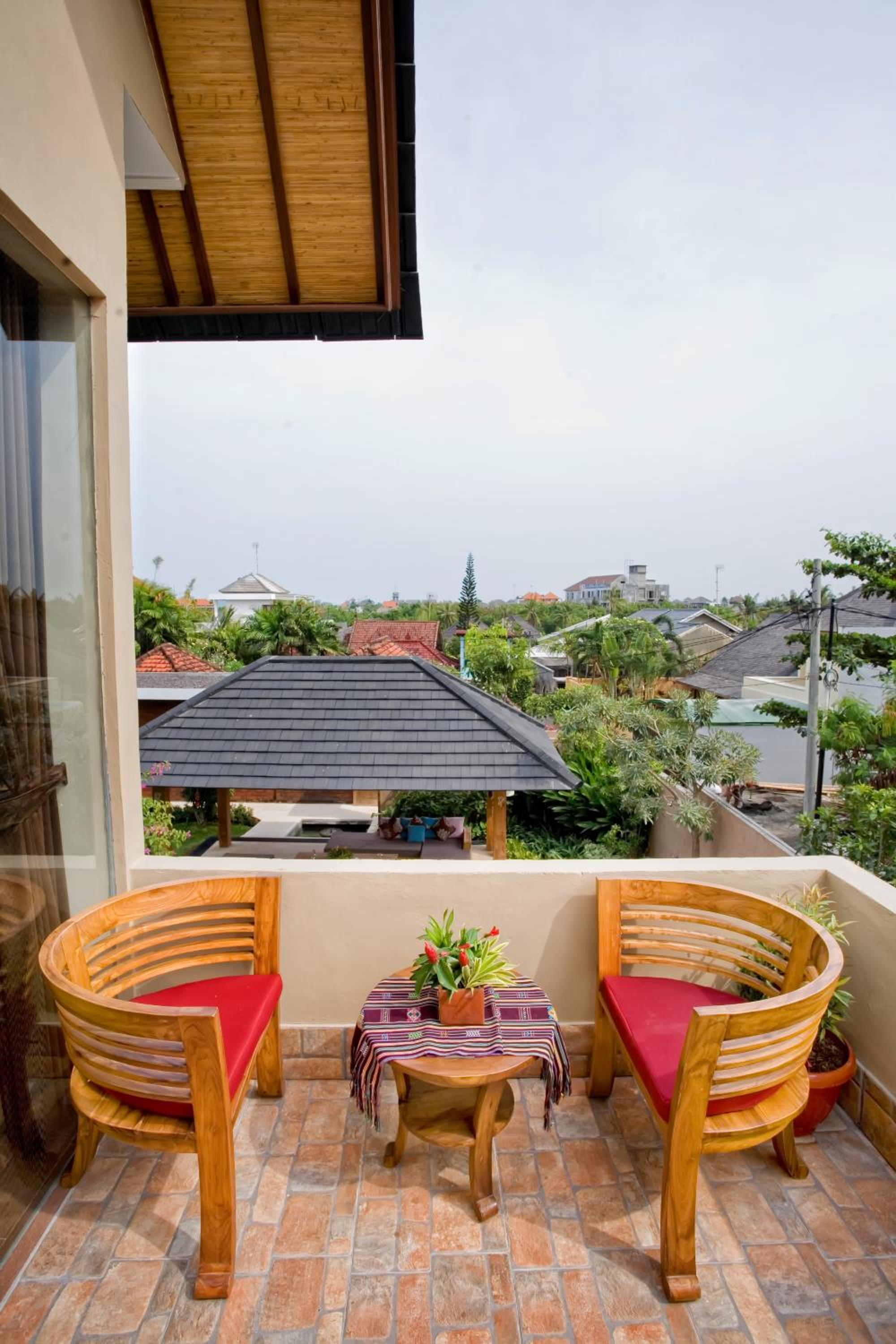 Villa Cokelat view 5