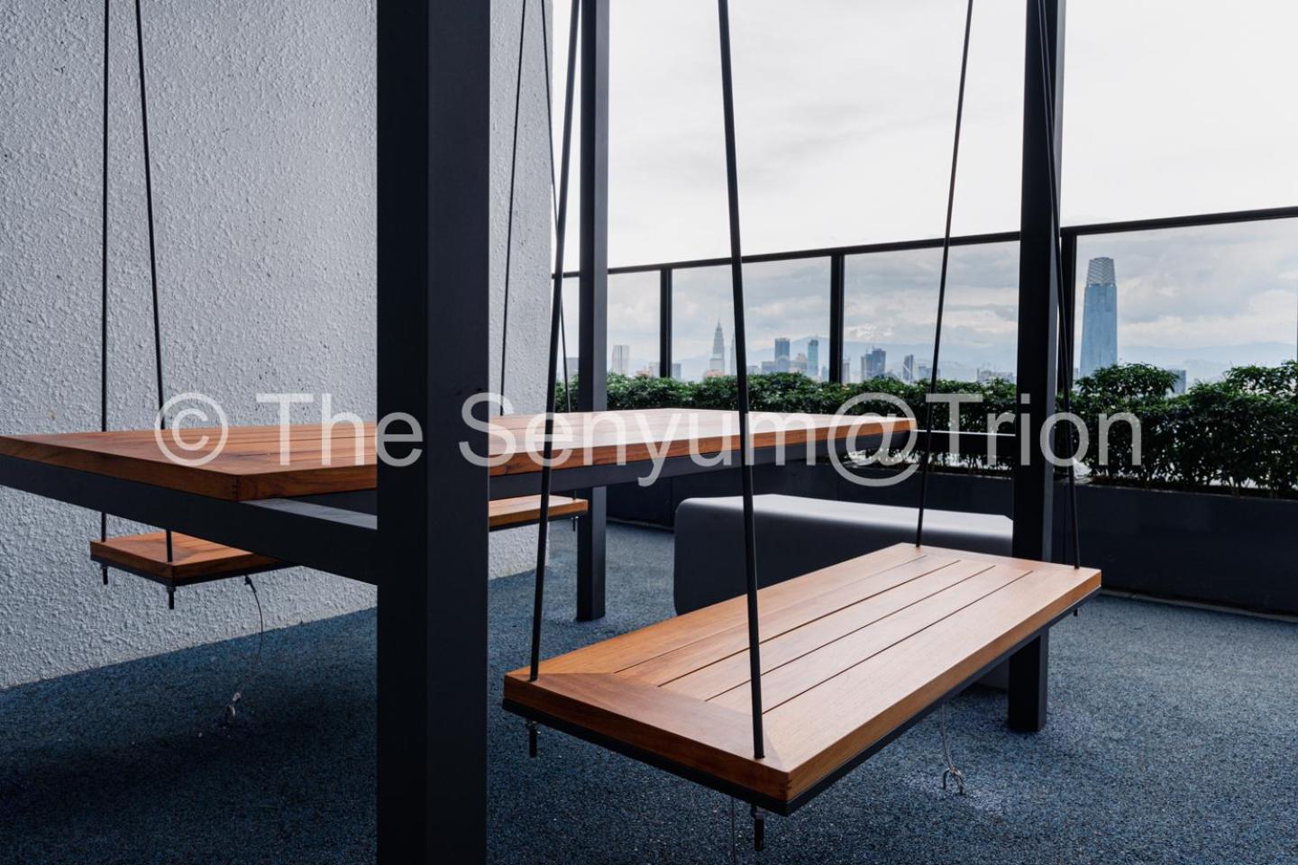 TRION studio 4 PAX tenseven