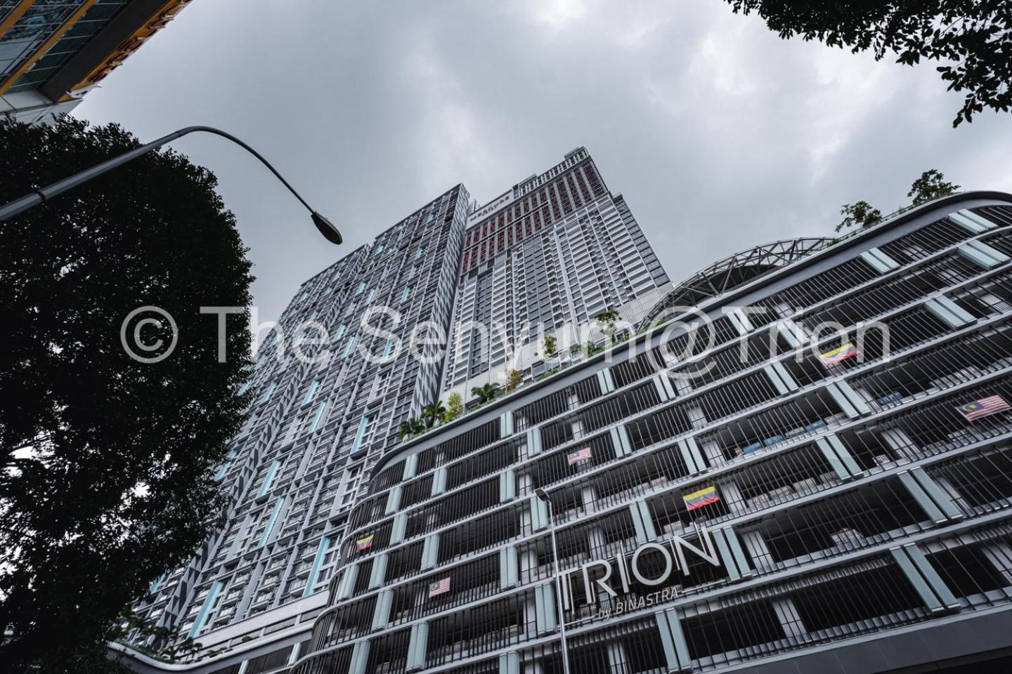 TRION studio 4 PAX tenseven