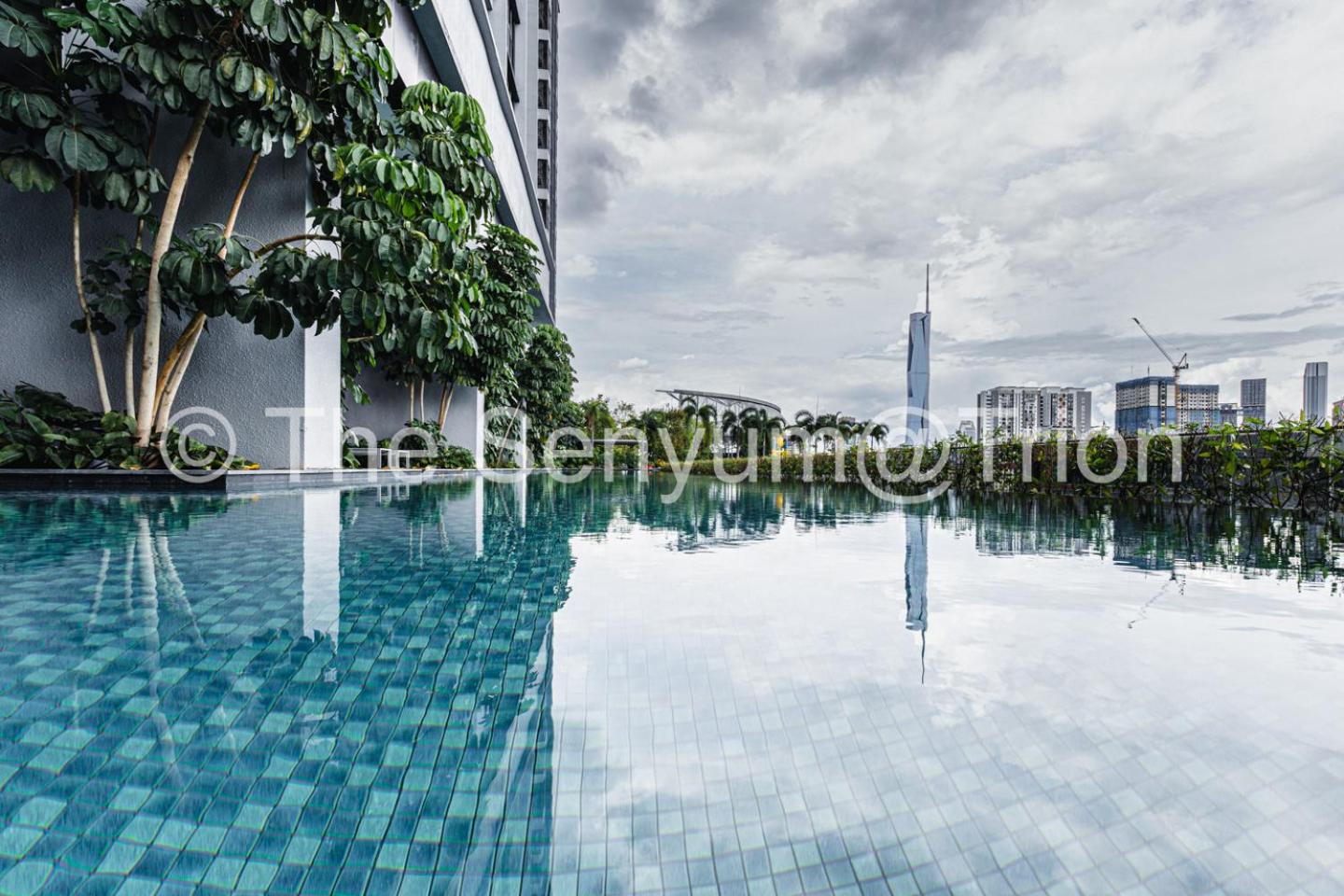 TRION Studio 4 PAX Teneighth