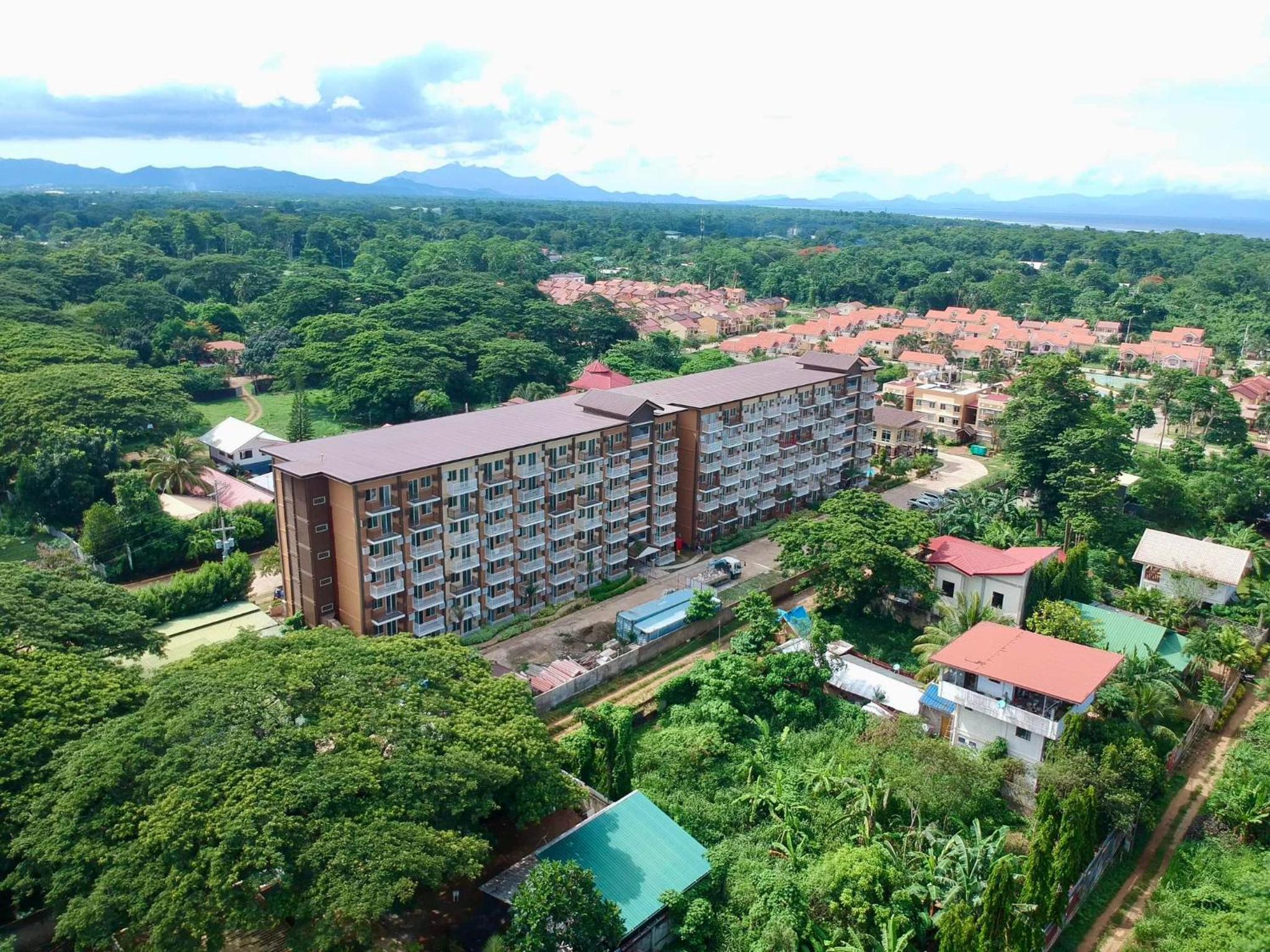 Studio deluxe with Balcony, Swimming pool and gym in Puerto Princesa, Palawan