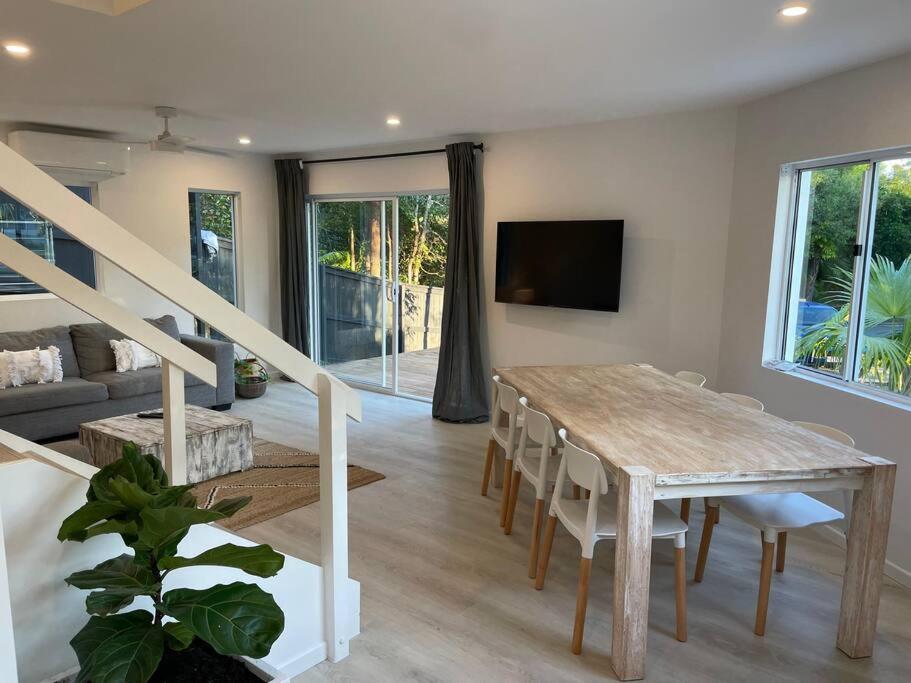 Location Location, sunshine beach, 100 m to beach( HA3)