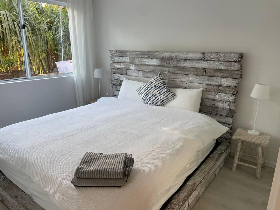 Location Location, sunshine beach, 100 m to beach( HA3)